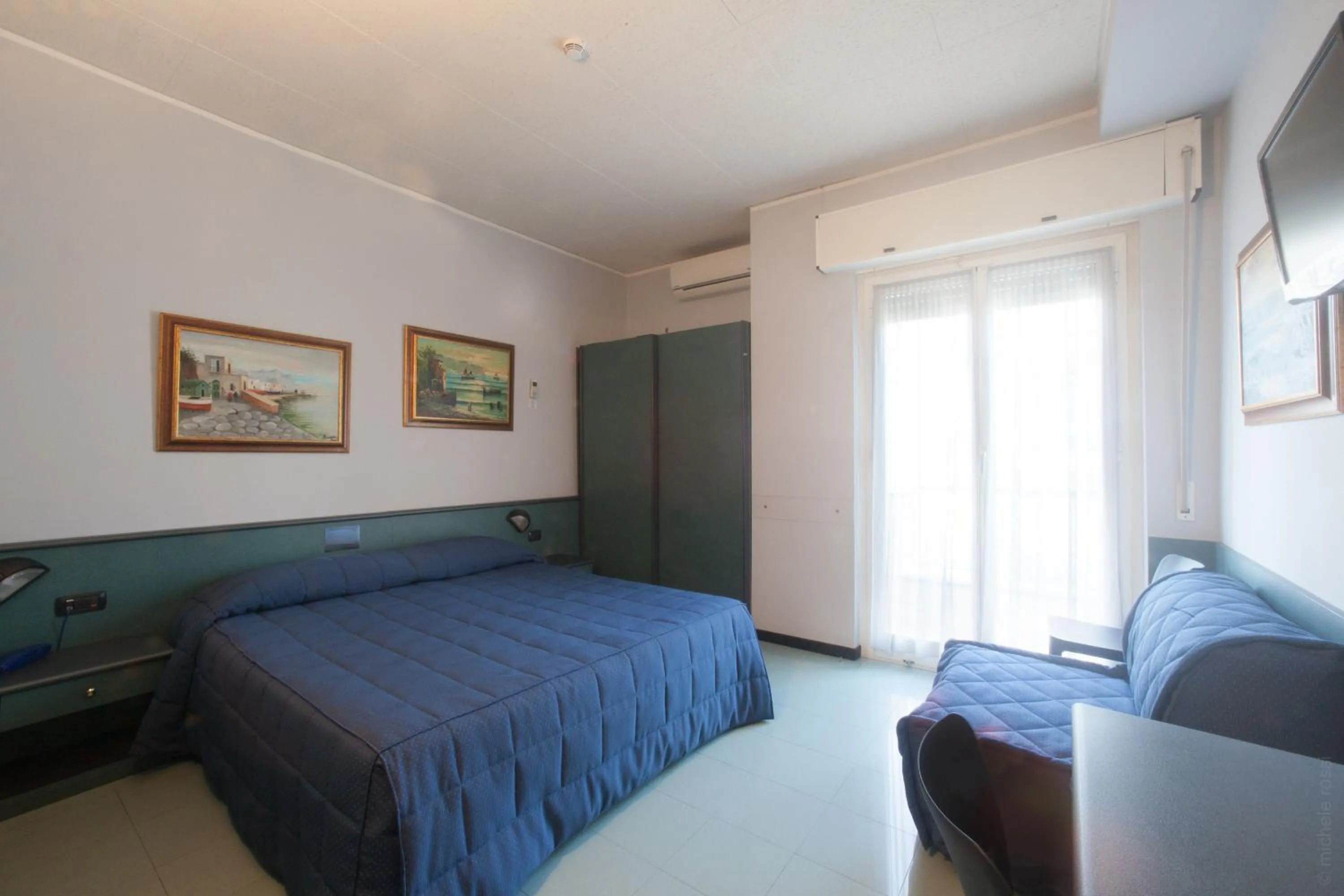 Bed in Hotel Tirreno