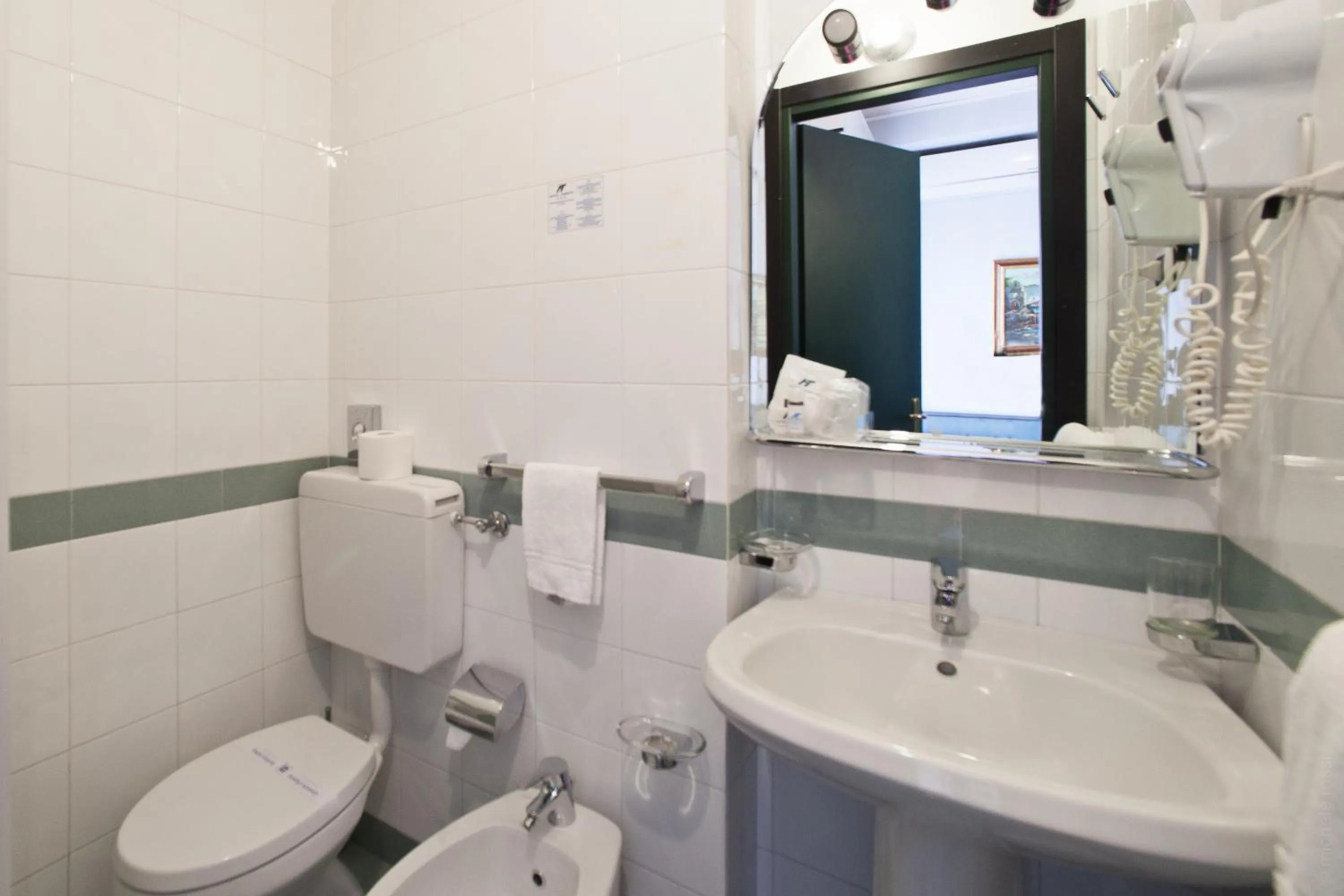 Bathroom in Hotel Tirreno