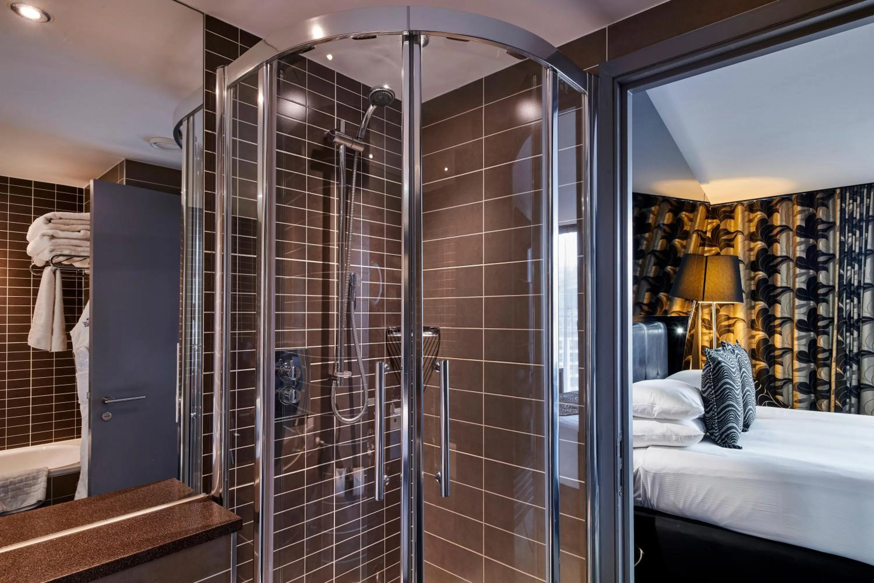 Shower, Bed in Crowne Plaza Manchester City Centre by IHG