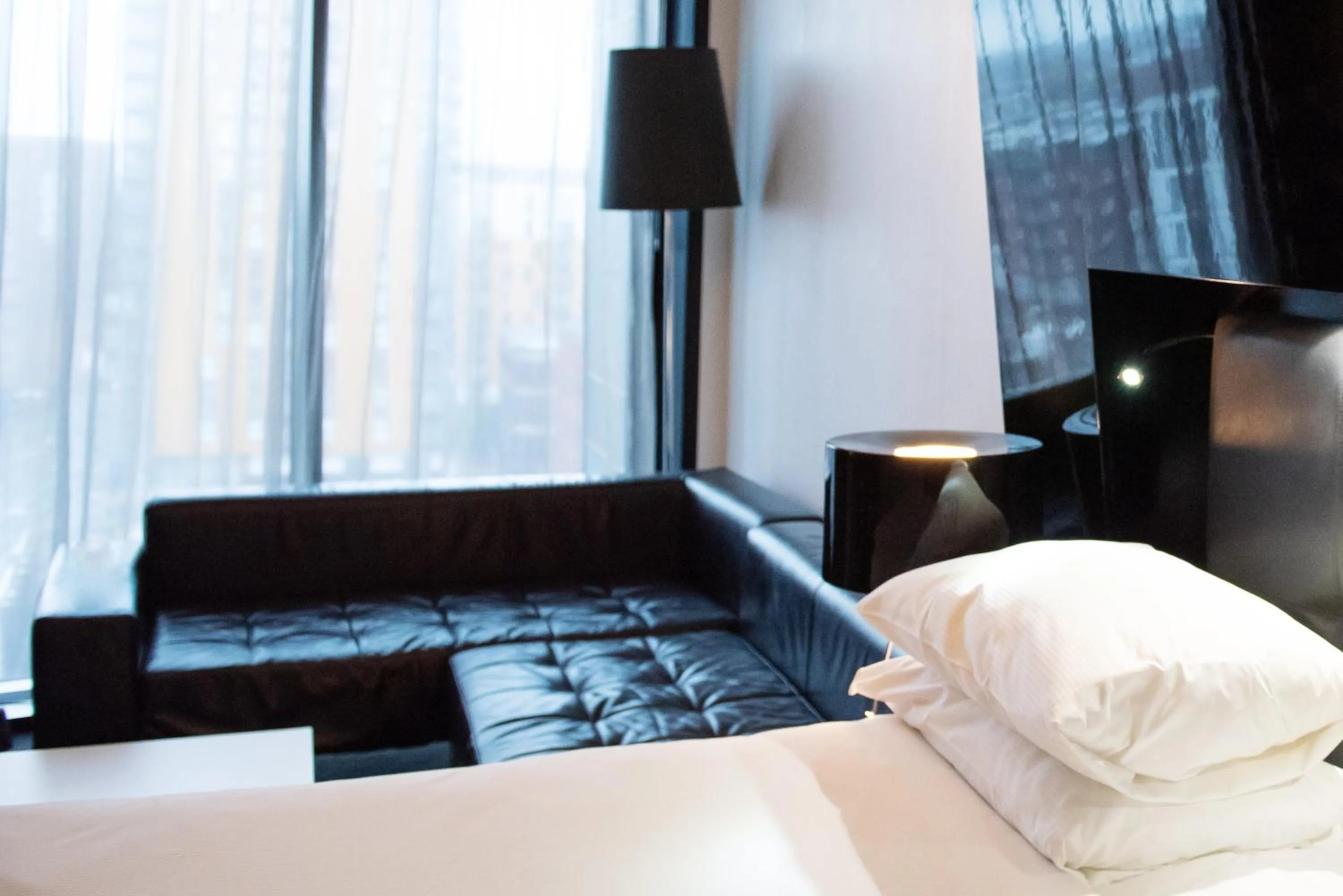 Photo of the whole room, Bed in Crowne Plaza Manchester City Centre by IHG