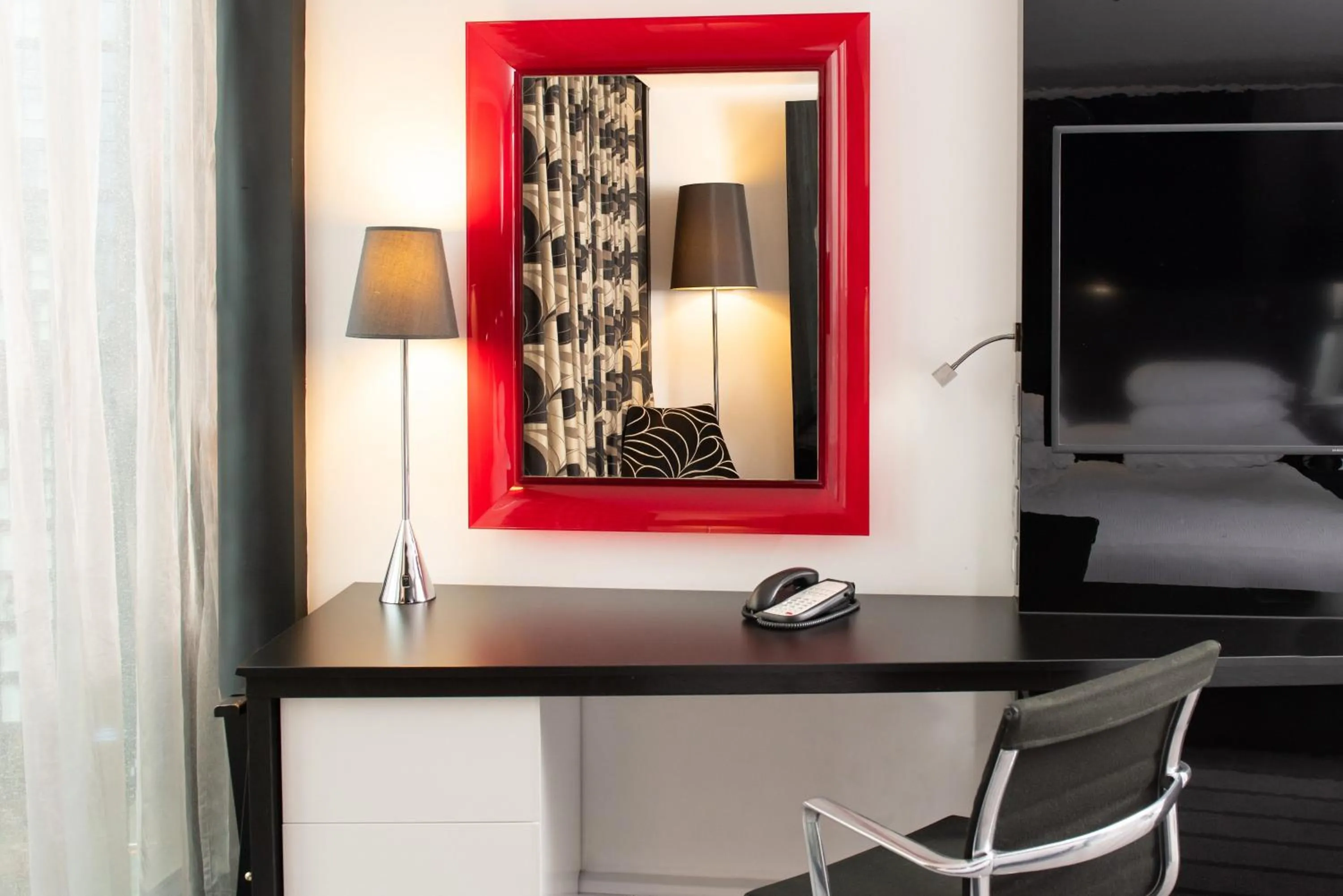 Photo of the whole room in Crowne Plaza Manchester City Centre by IHG