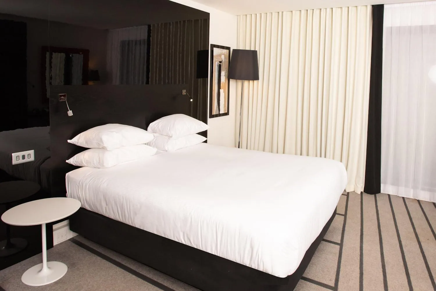 Bed in Crowne Plaza Manchester City Centre by IHG
