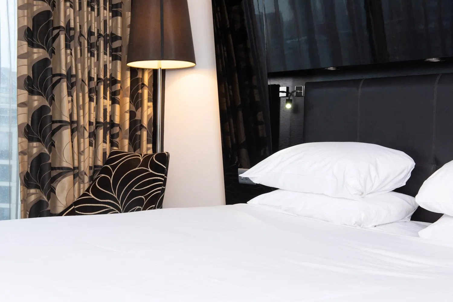 Bed in Crowne Plaza Manchester City Centre by IHG