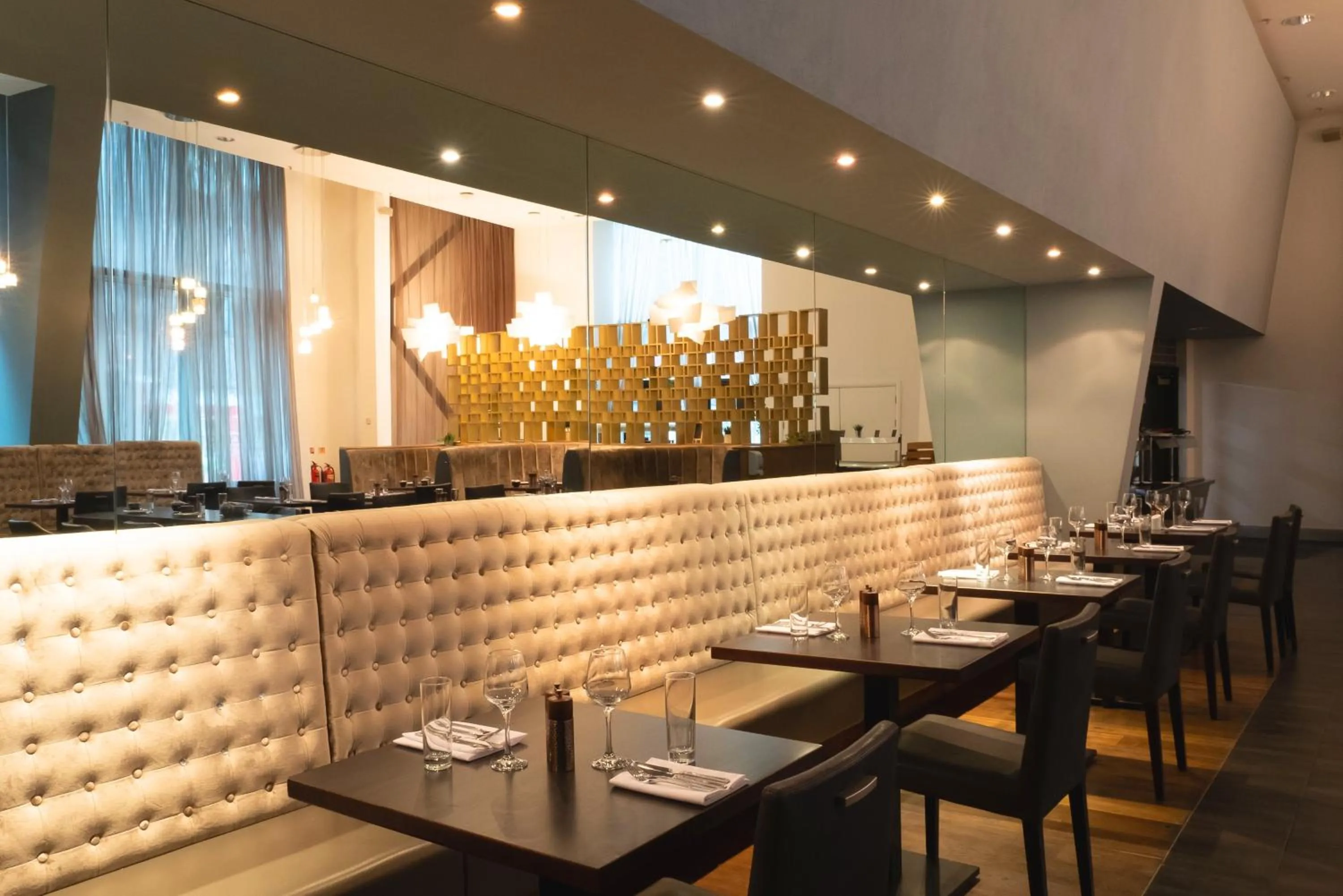 Restaurant/places to eat in Crowne Plaza Manchester City Centre by IHG