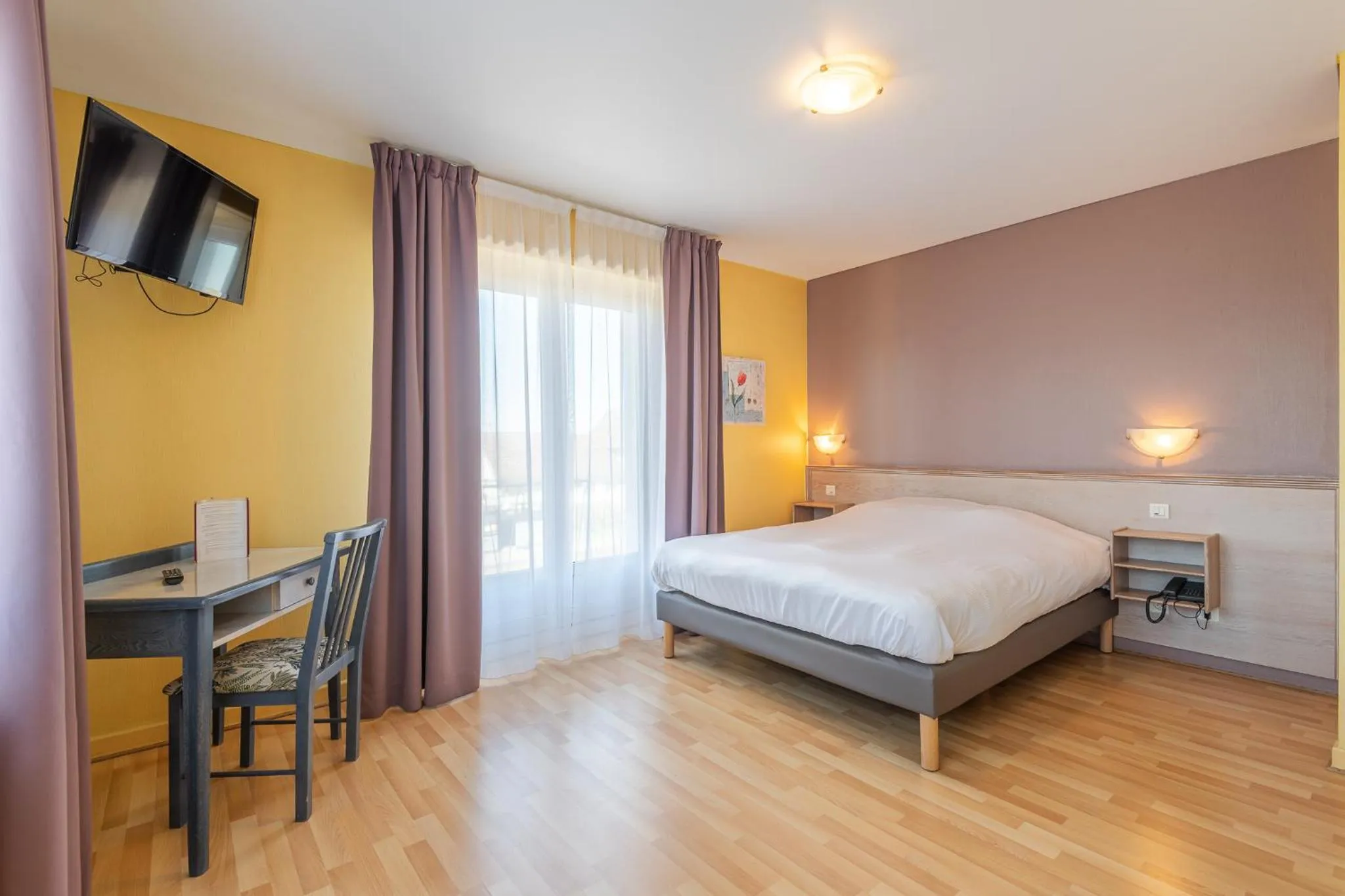 Bed in Hôtel Restaurant Oberlé