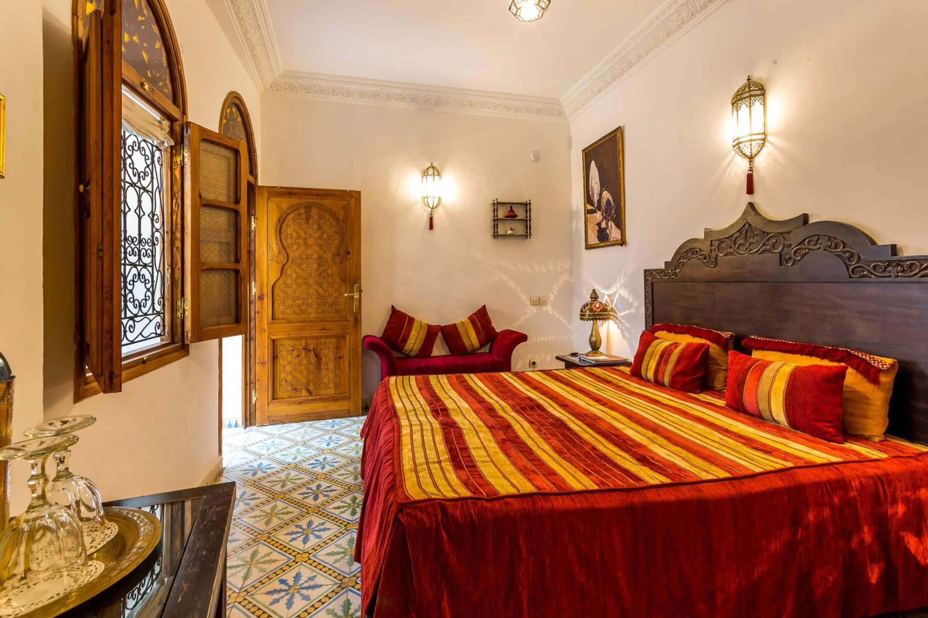 Photo of the whole room, Bed in Riad Mouna