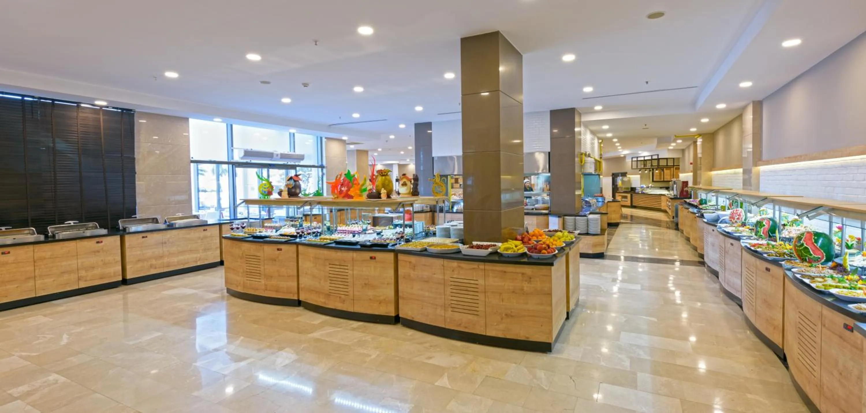 Buffet breakfast in Novum Garden Side Hotel