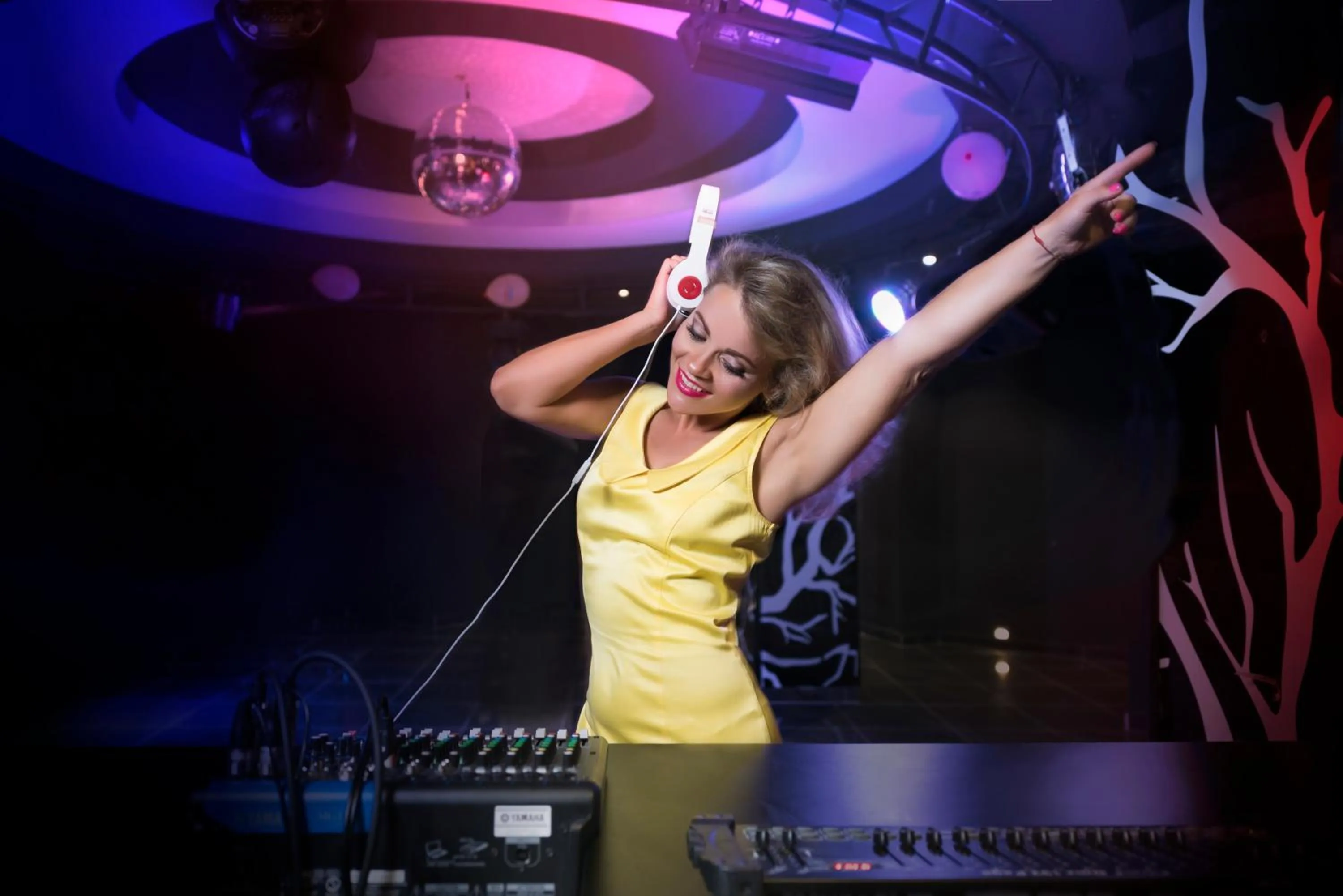 People in Novum Garden Side Hotel