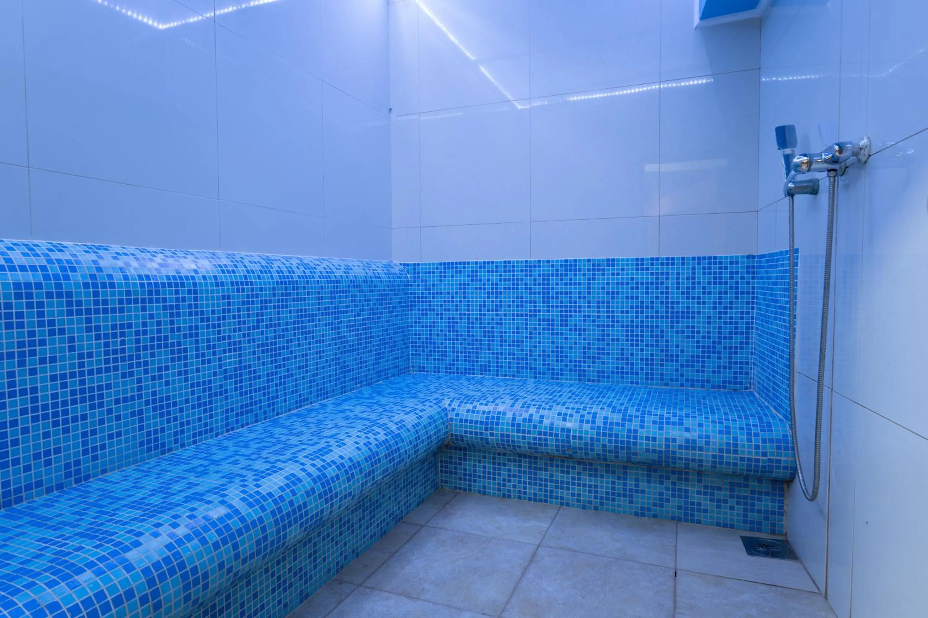 Spa and wellness centre/facilities in Sole Mio Wellness & SPA