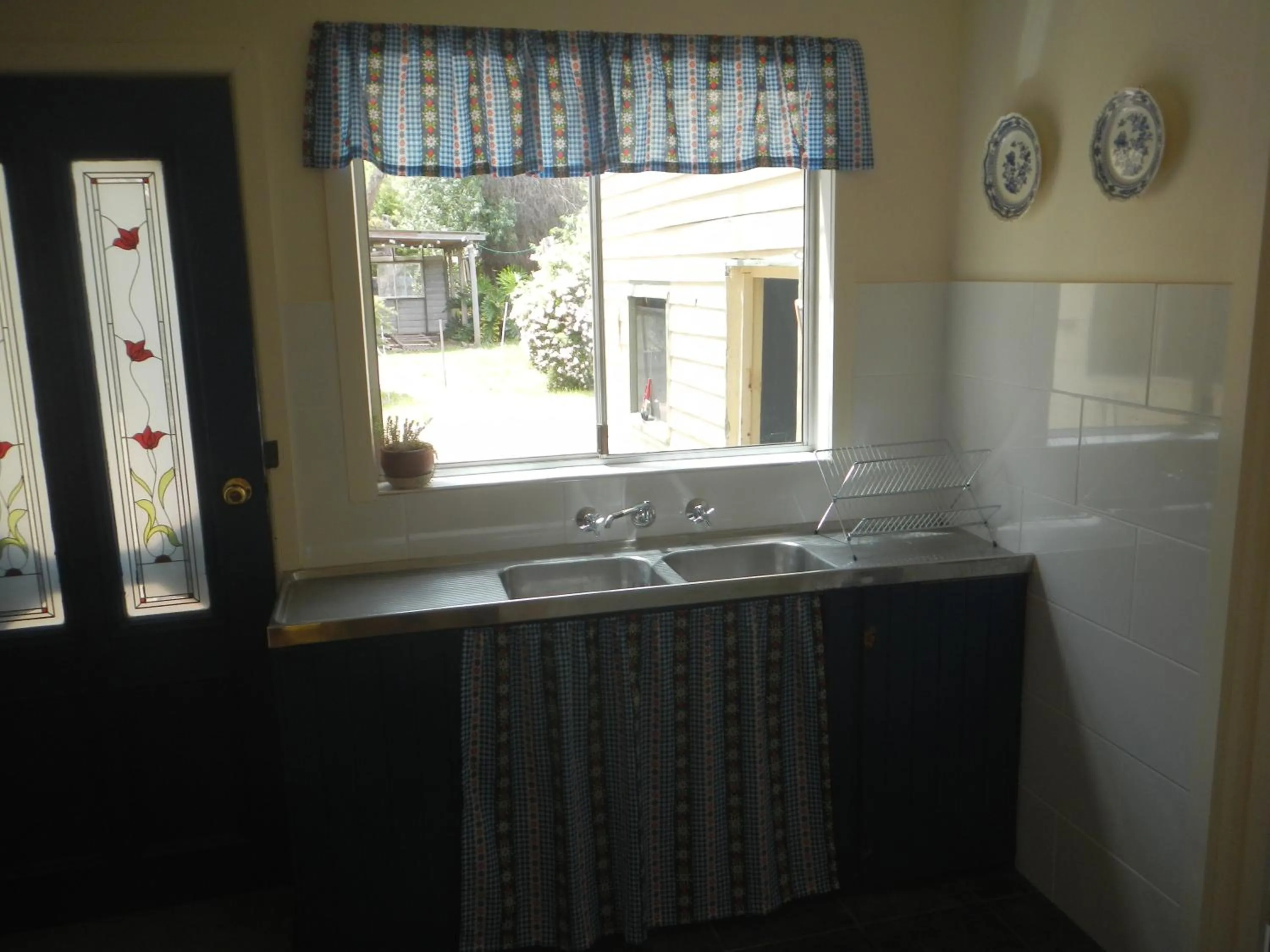 Yarram Cottage: Art and Accommodation