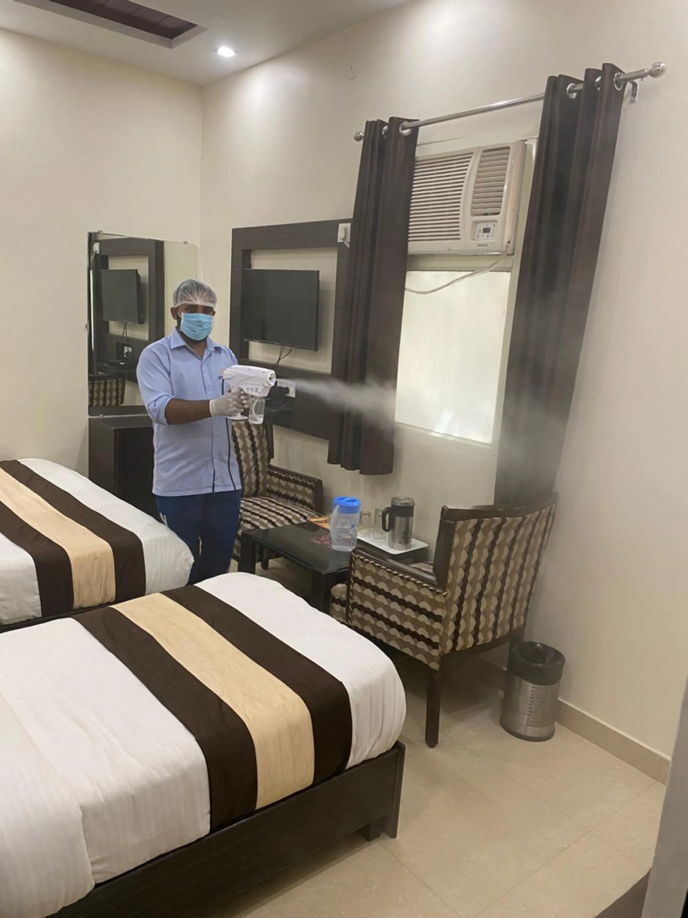 Bedroom, Bed in Hotel Gopal