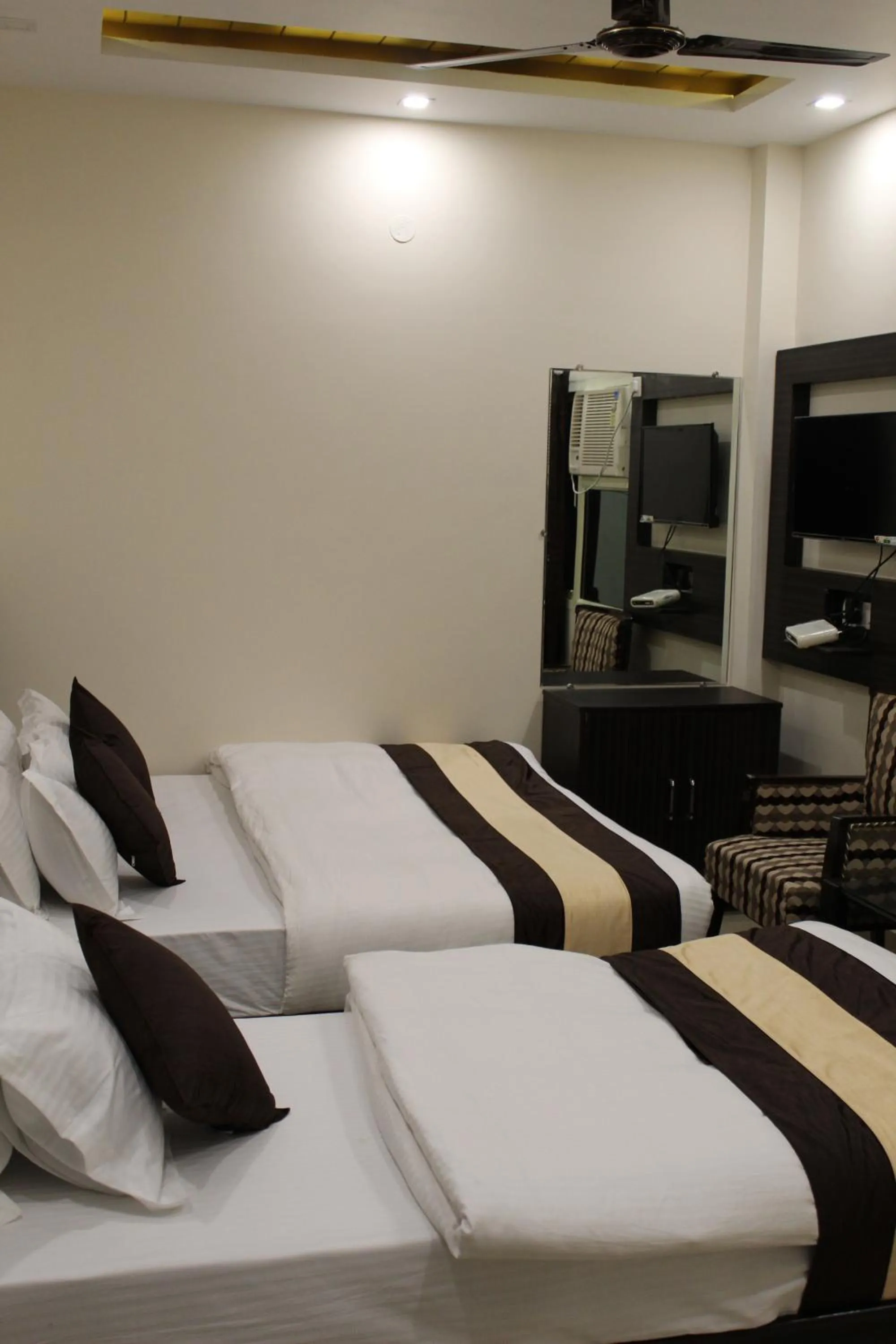 Bedroom, Bed in Hotel Gopal