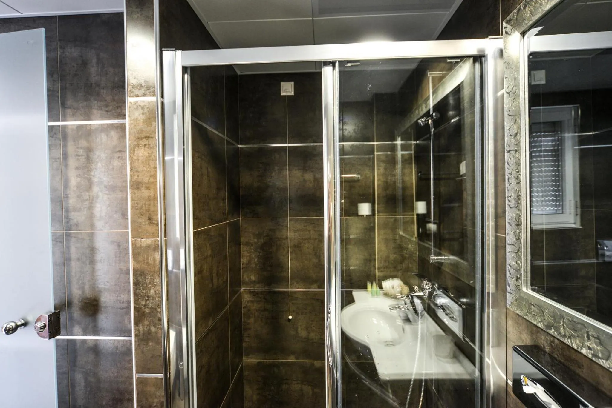 Bathroom in Paxos Club Resort & SPA