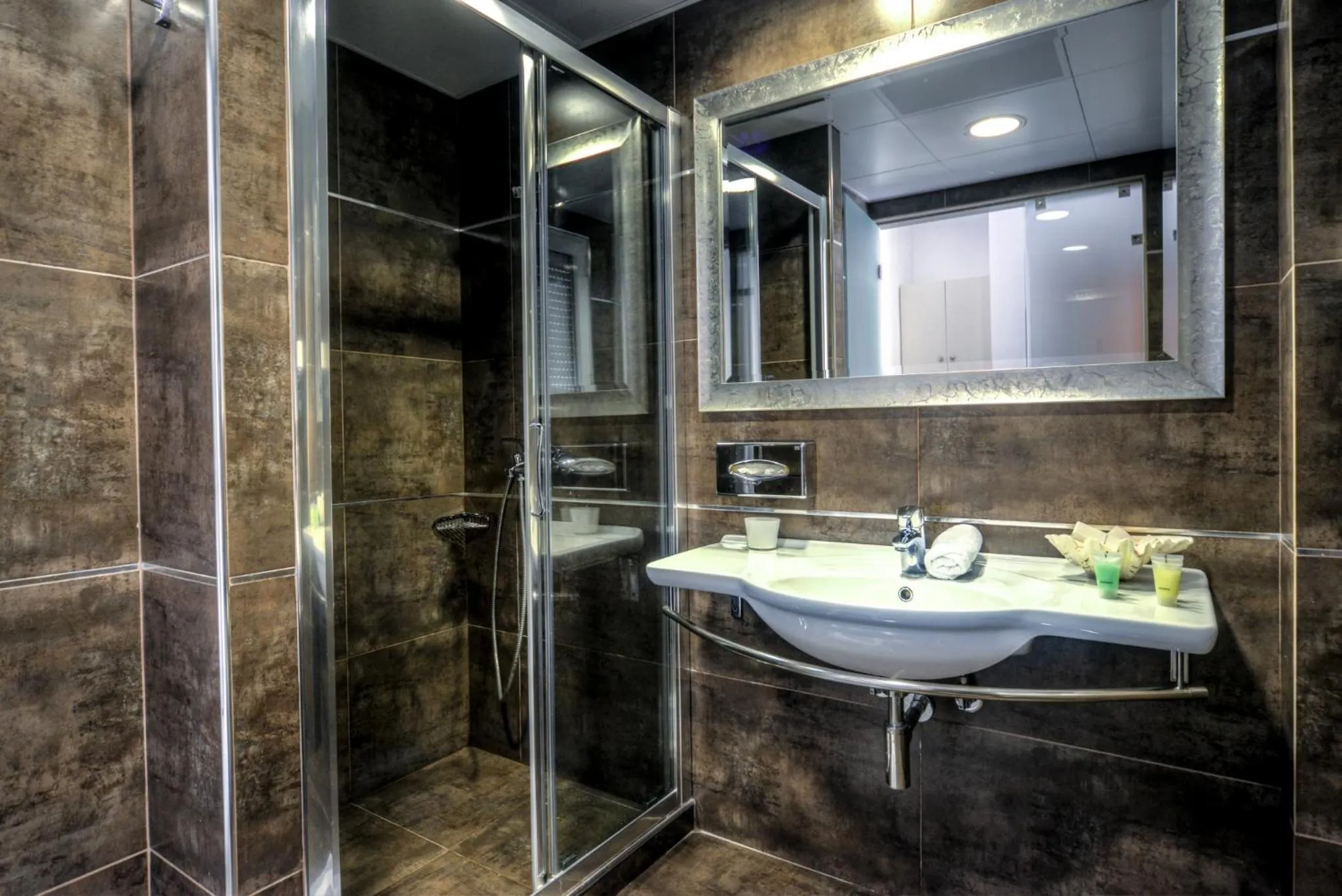 Shower in Paxos Club Resort & SPA