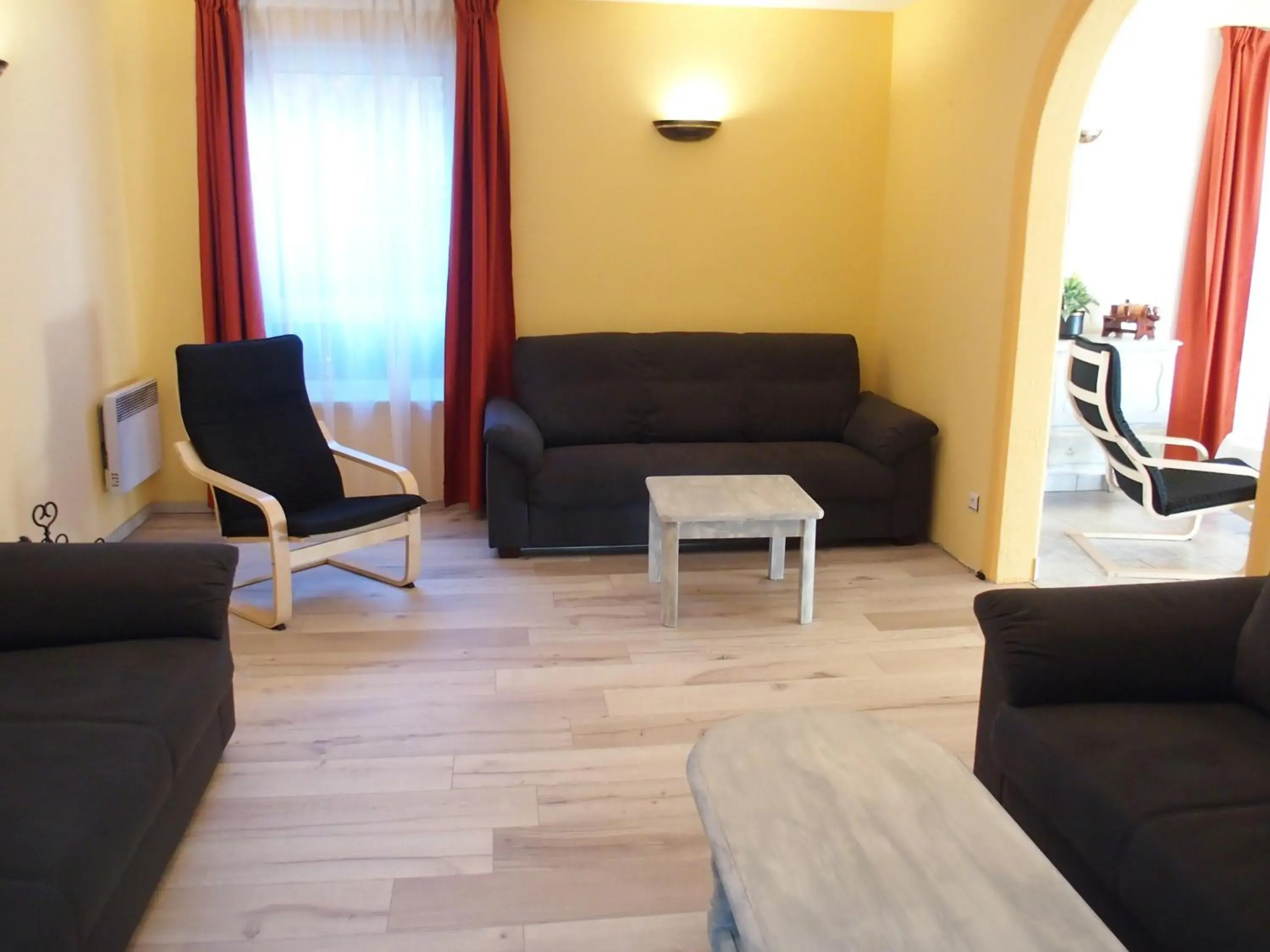 Living room in Logis Hôtel Restaurant Hostellerie de l'Étoile Living room in Logis Hôtel Restaurant Hostellerie de l'Étoile