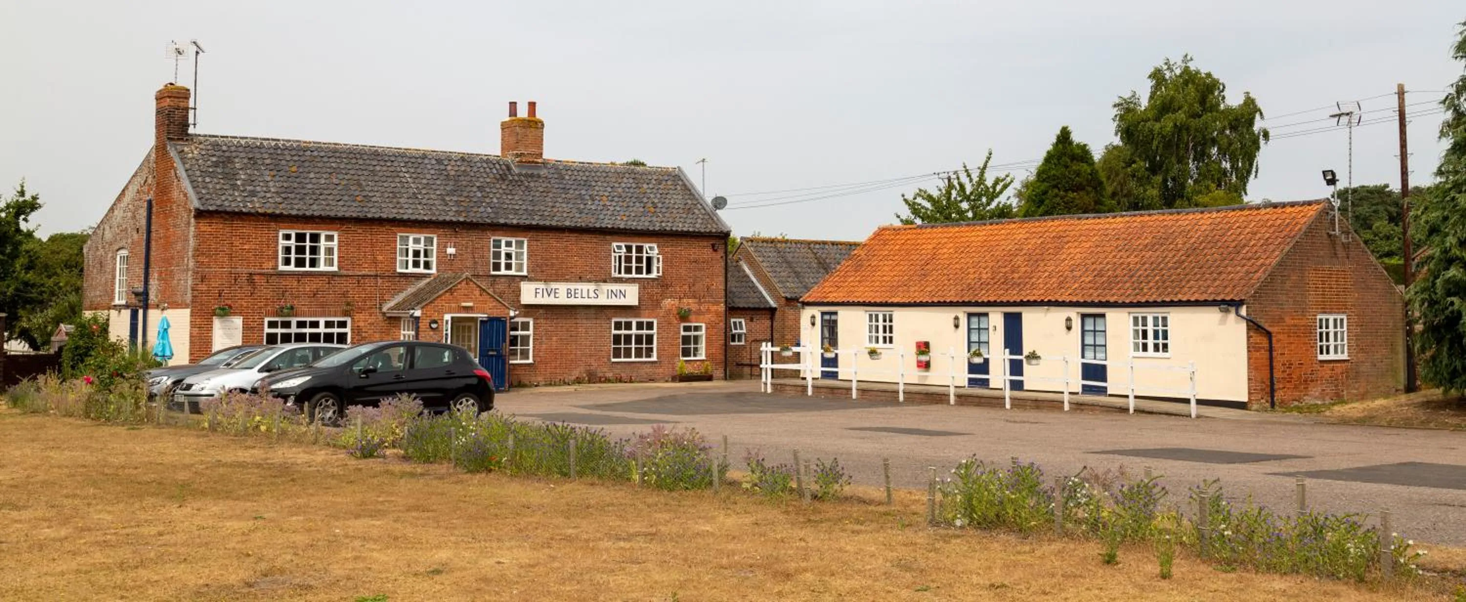 Property building in Five Bells Inn, Wrentham
