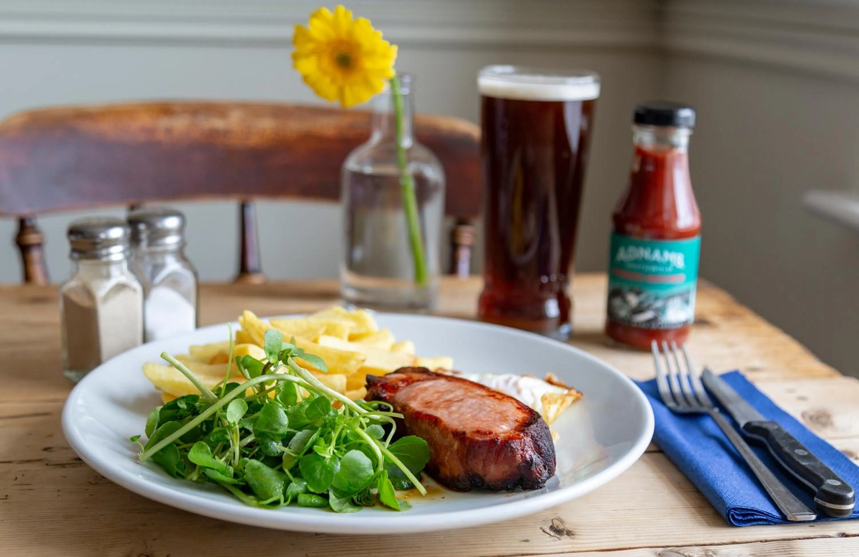 Food and drinks in Five Bells Inn, Wrentham