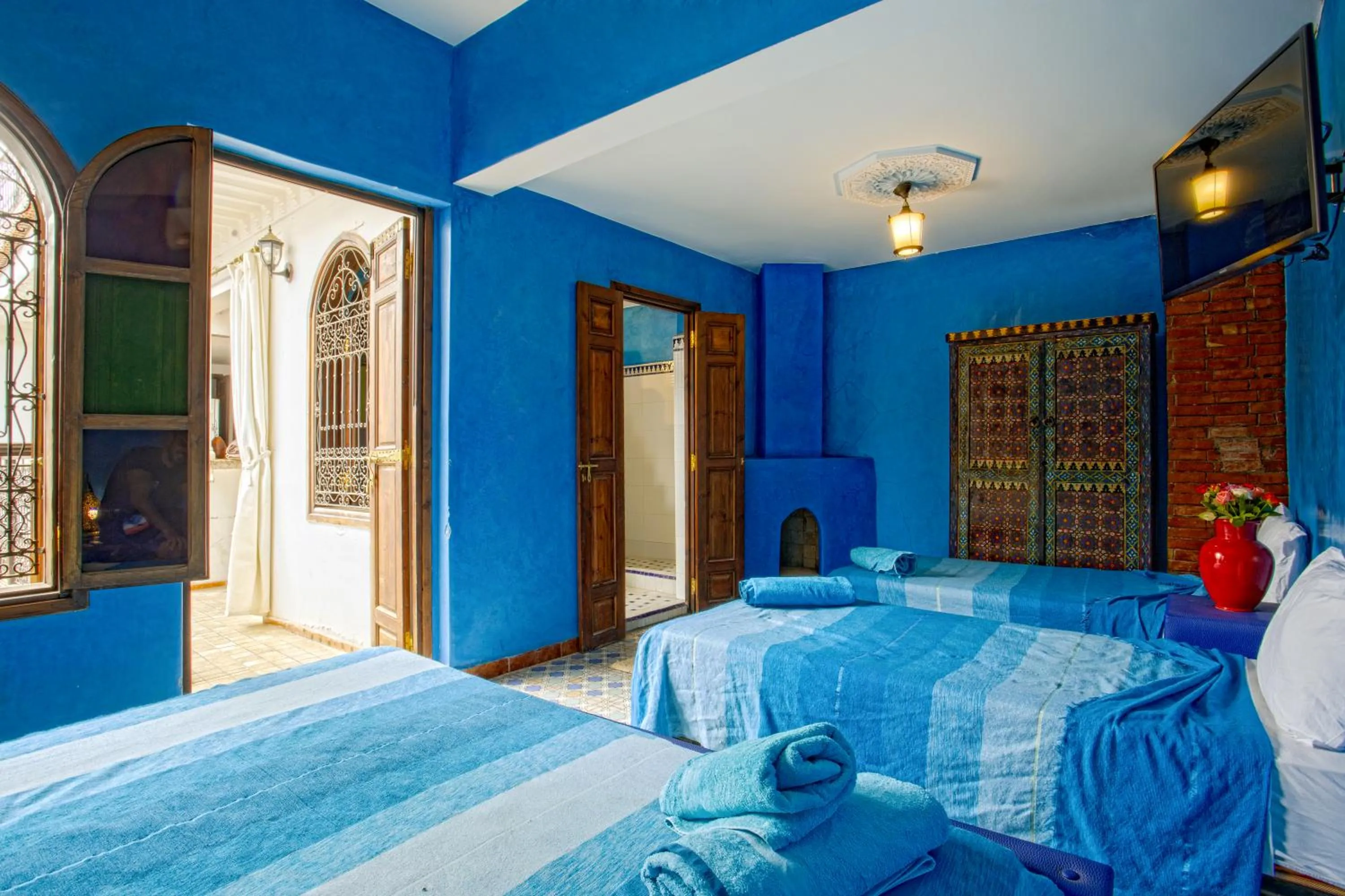 Bed in Riad Lakhdar