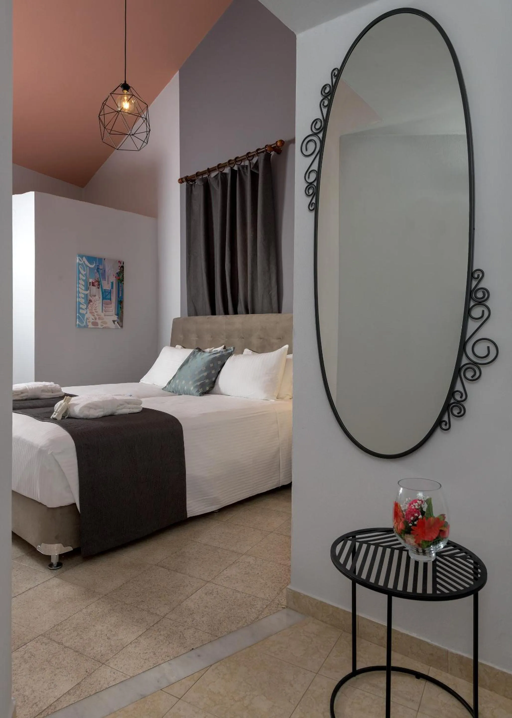 Grace Hotel & Studios