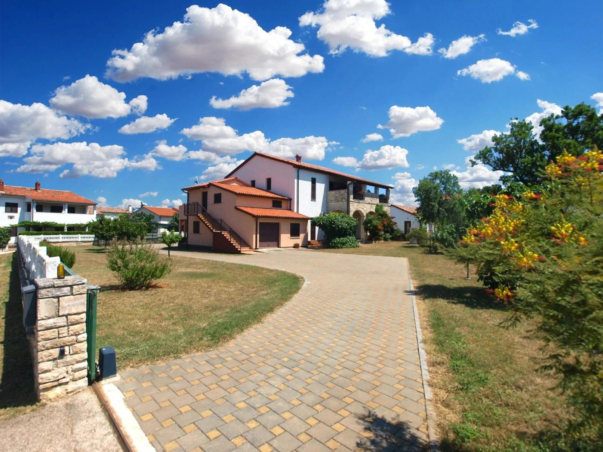 Apartments Adelmo 1189