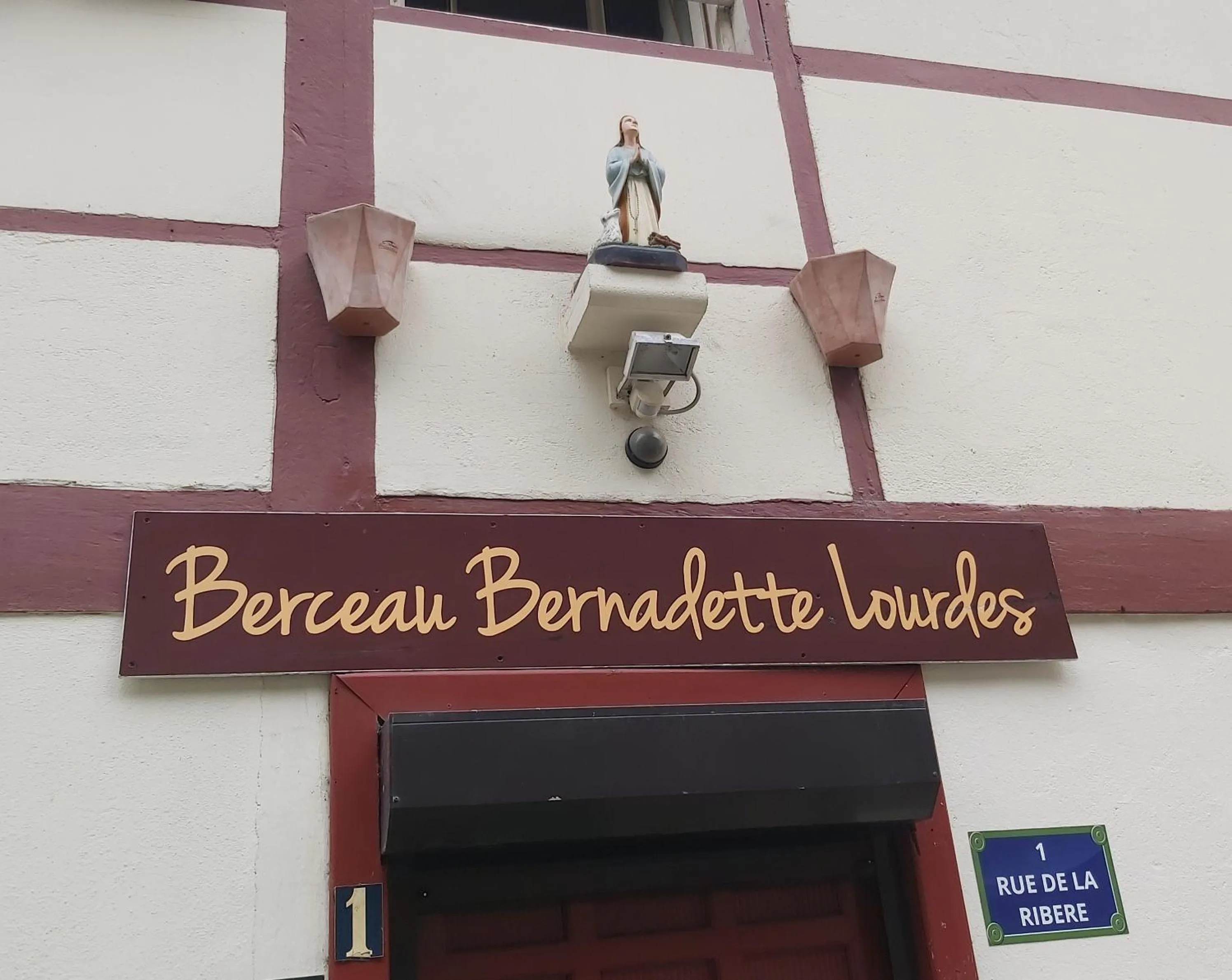 Property building in la Résidence Berceau de Bernadette - Bernadette's cradle - Near Bernadette'House