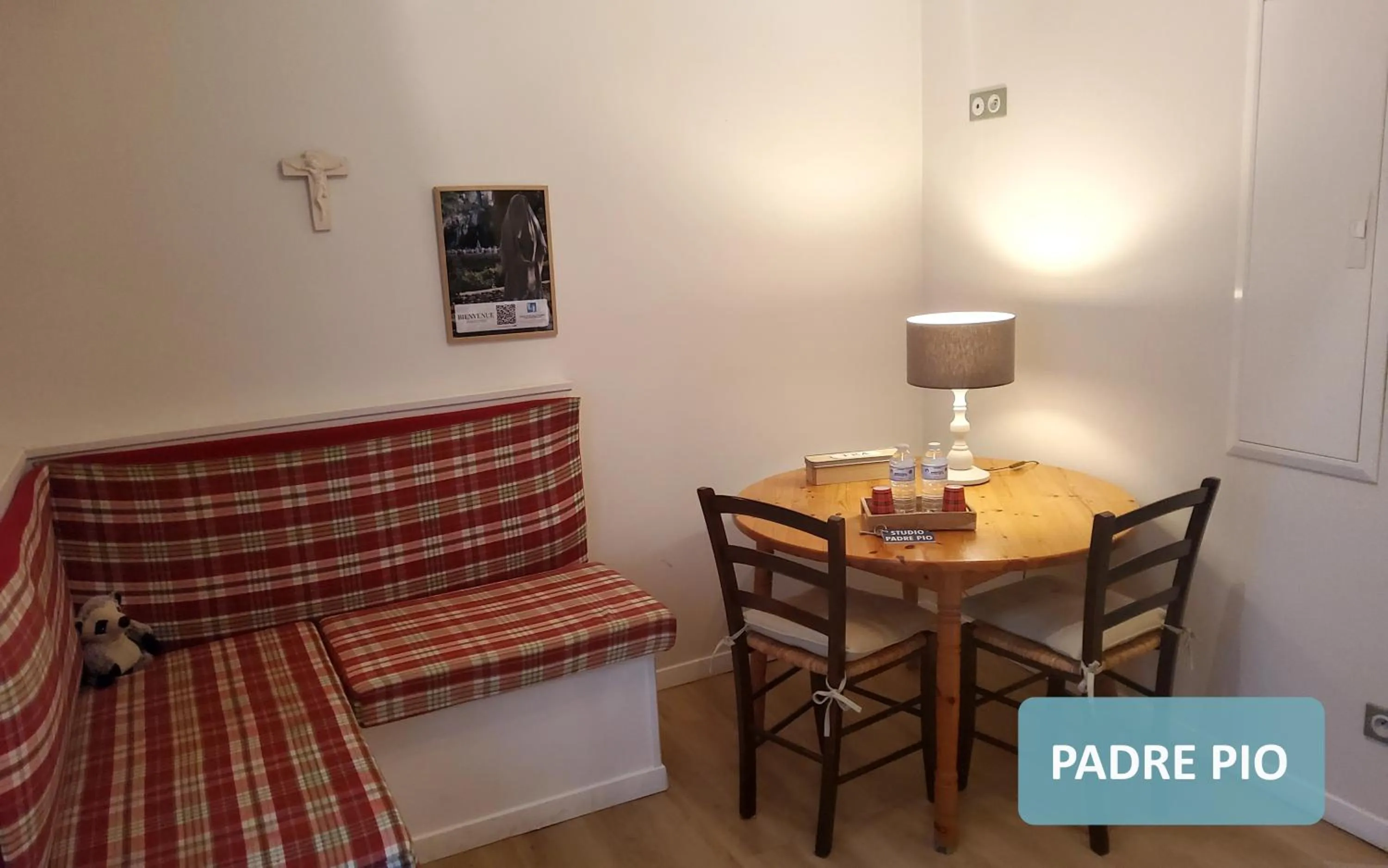 Living room in la Résidence Berceau de Bernadette - Bernadette's cradle - Near Bernadette'House