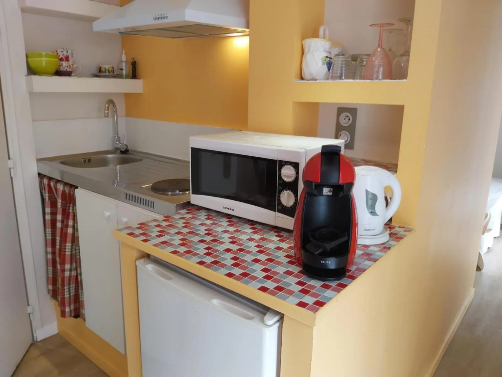 Kitchen or kitchenette in la Résidence Berceau de Bernadette - Bernadette's cradle - Near Bernadette'House