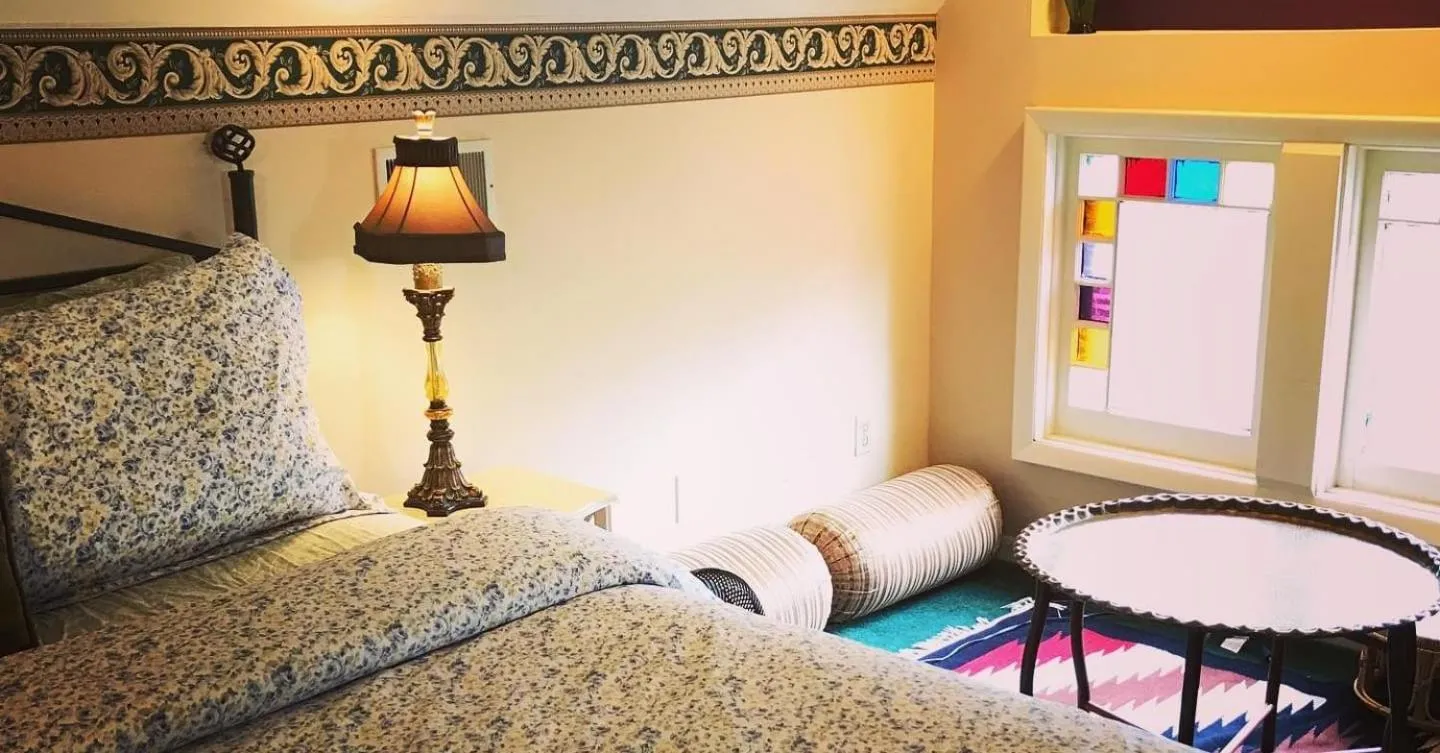Bed in Innisfree Bed & Breakfast