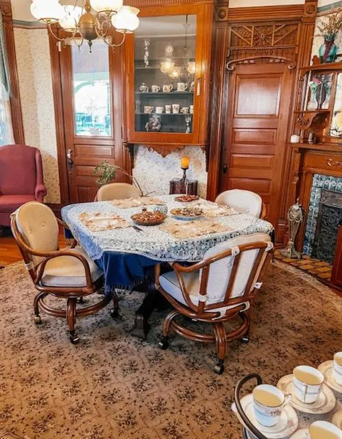 Dining area in Innisfree Bed & Breakfast