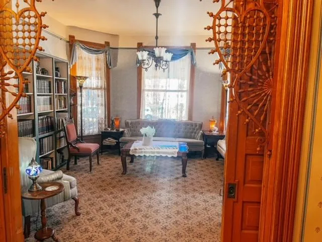 Communal lounge/ TV room in Innisfree Bed & Breakfast