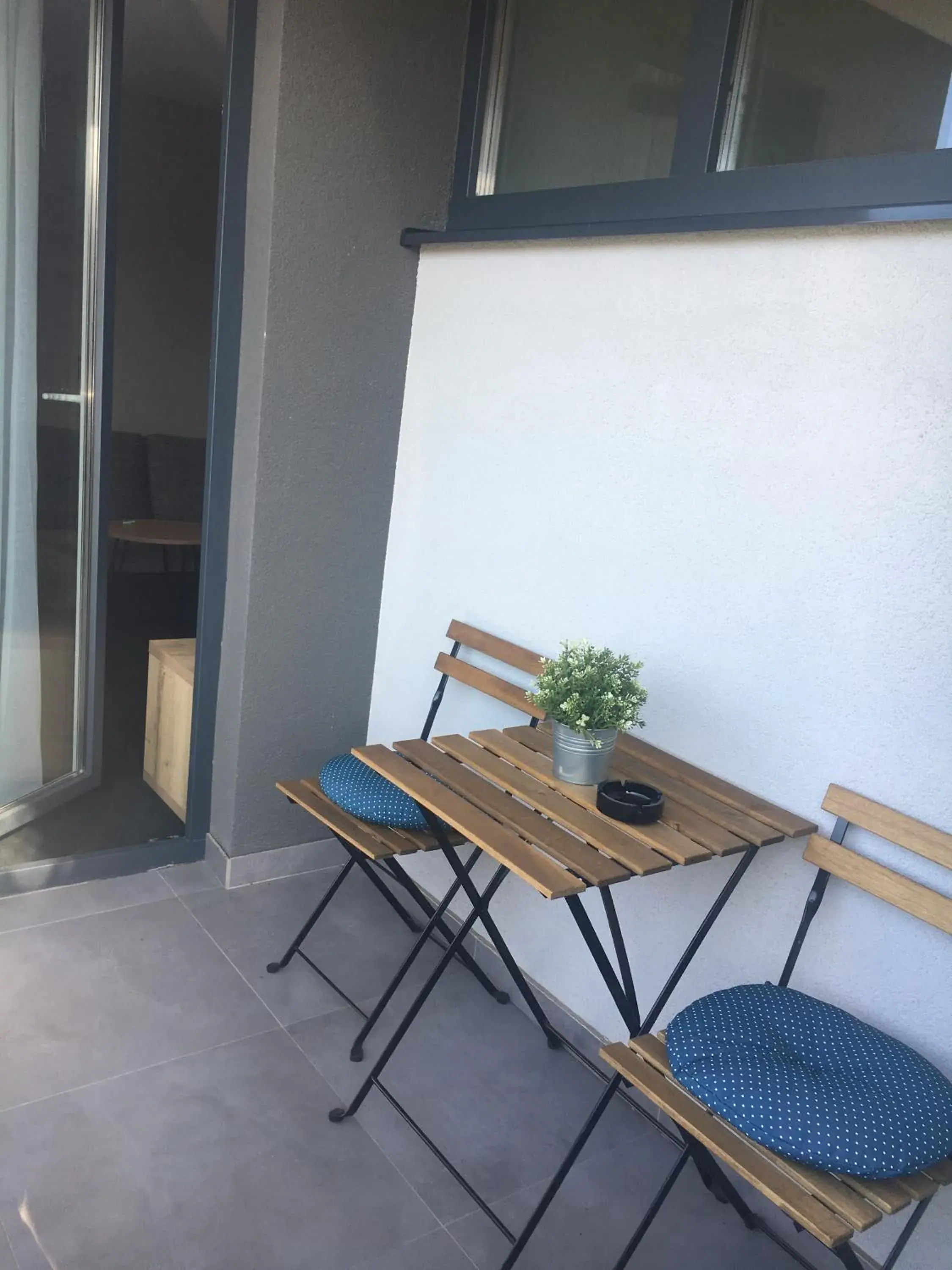 Apartment with Balcony in Hotel Bank Apartment with Balcony in Hotel Bank