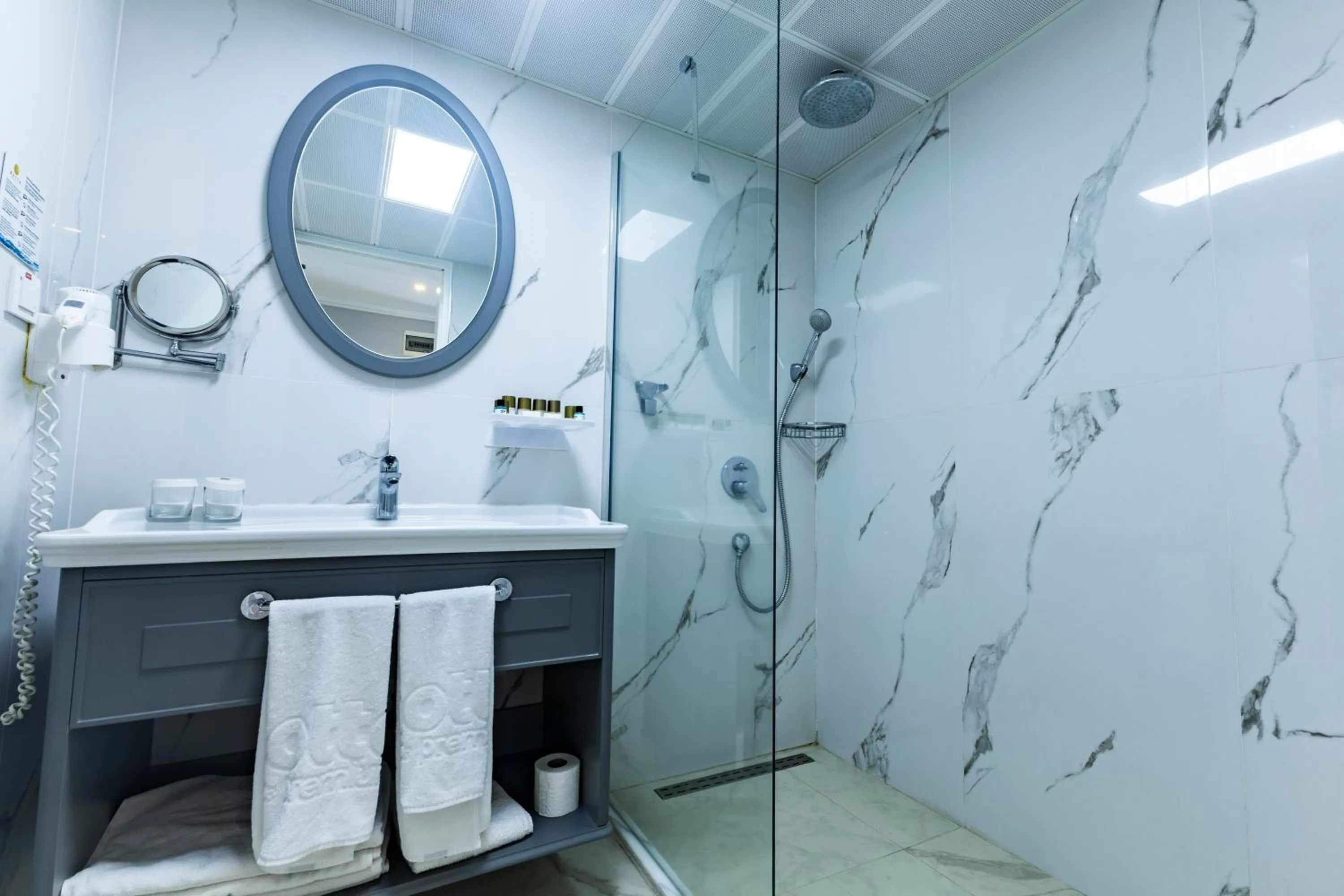 Shower in Motto Premium Hotel&Spa