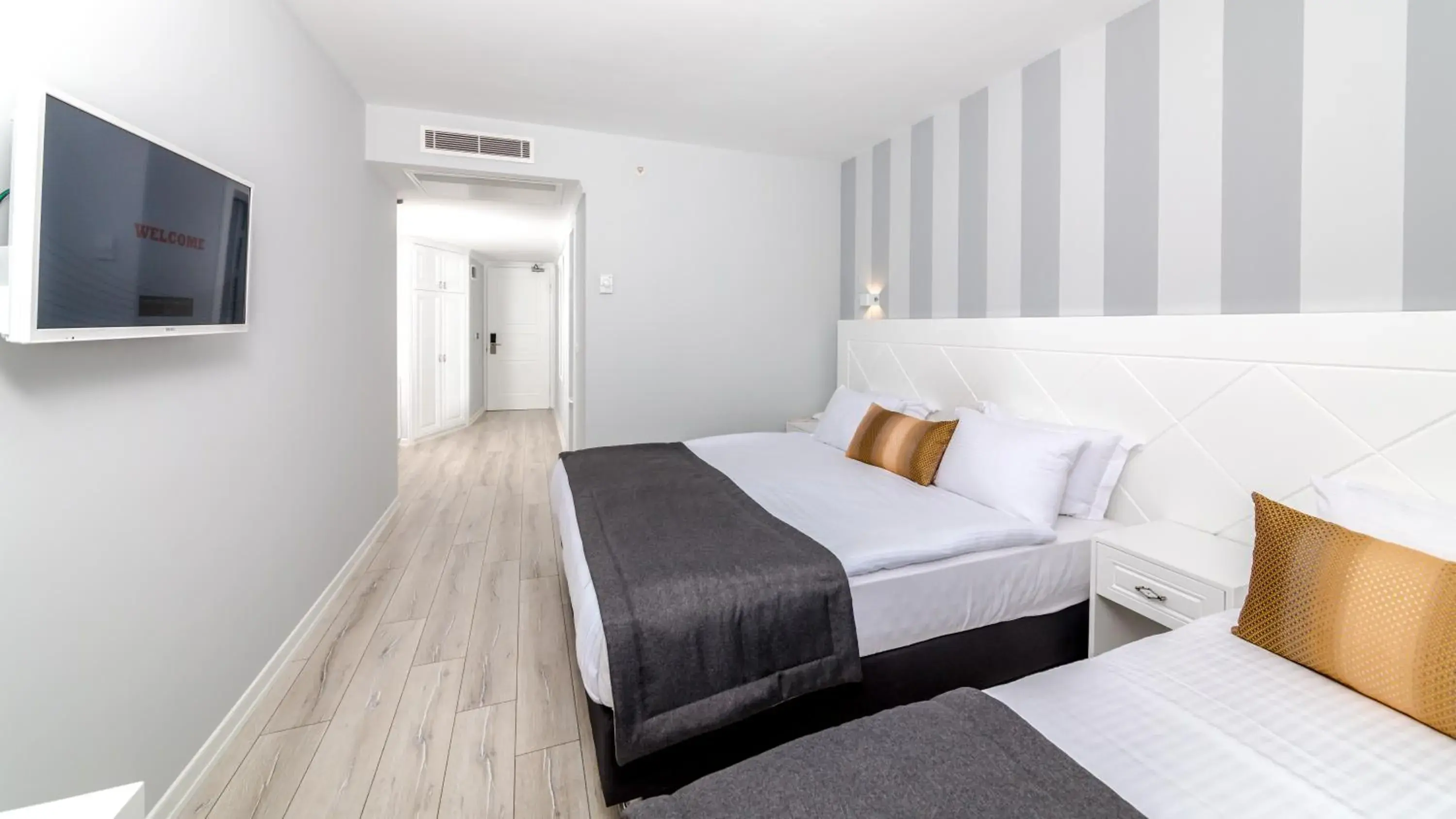 Double Room with Balcony (3 Adults) in Motto Premium Hotel&Spa Double Room with Balcony (3 Adults) in Motto Premium Hotel&Spa