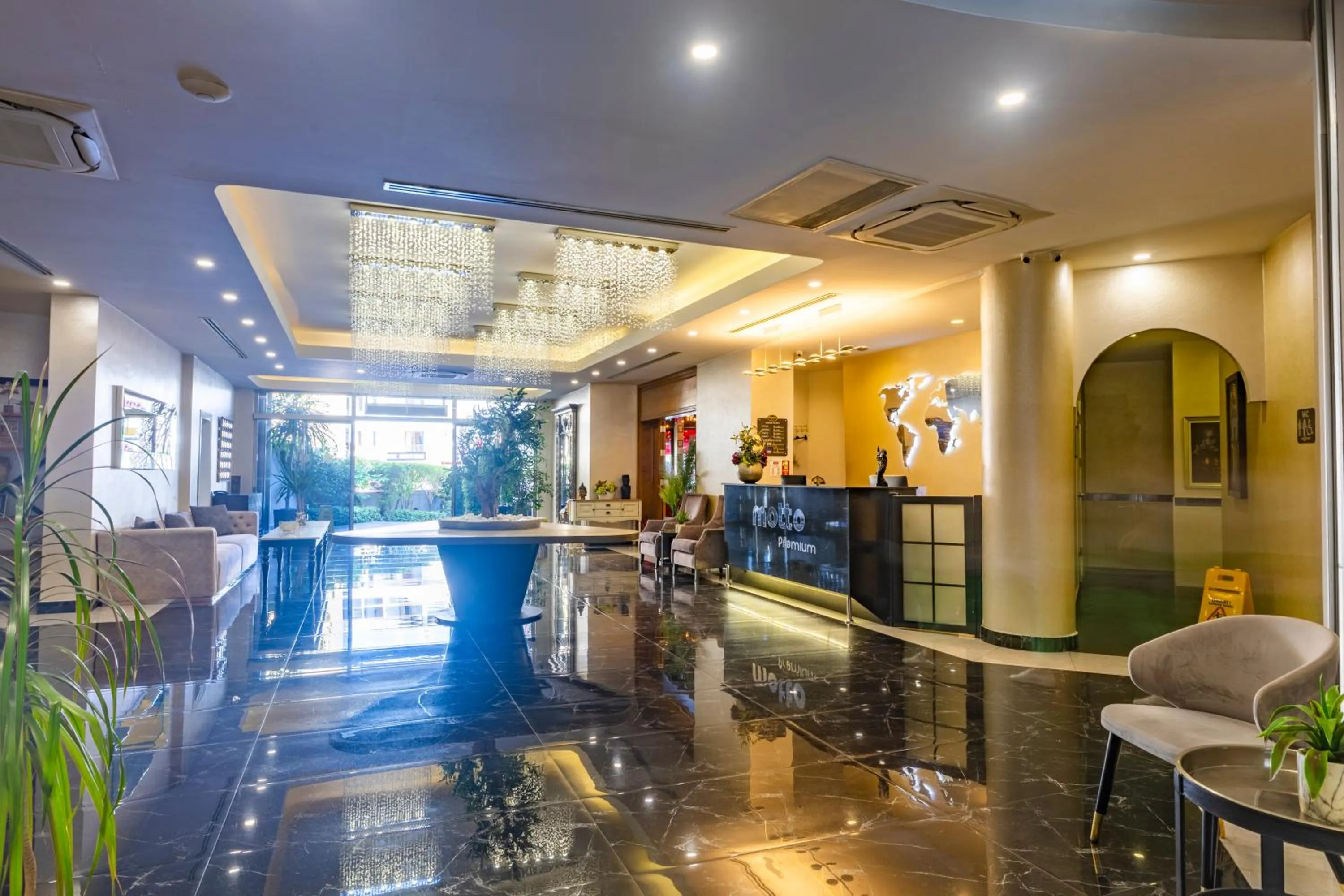 Lobby or reception in Motto Premium Hotel&Spa