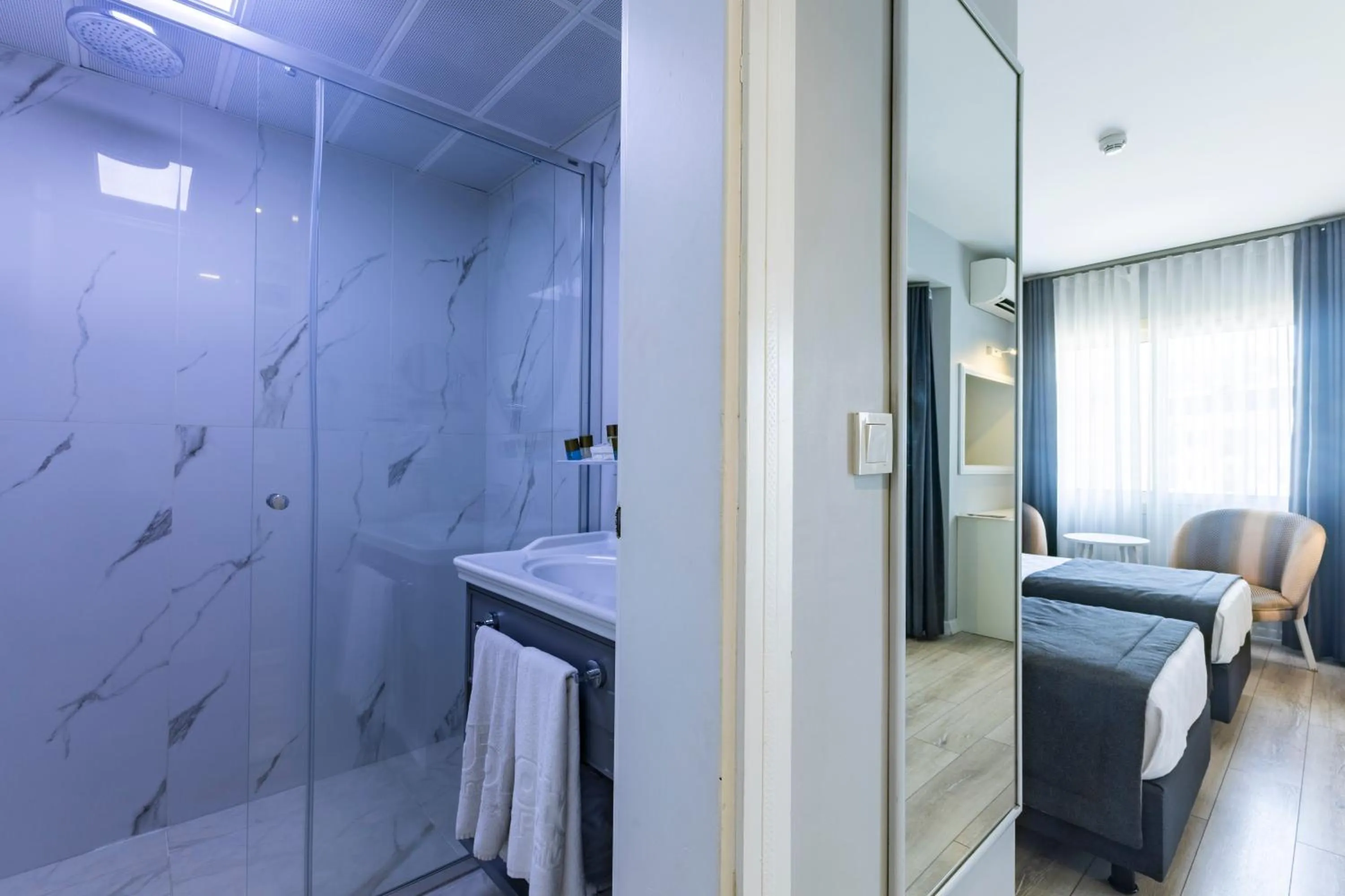 Shower in Motto Premium Hotel&Spa