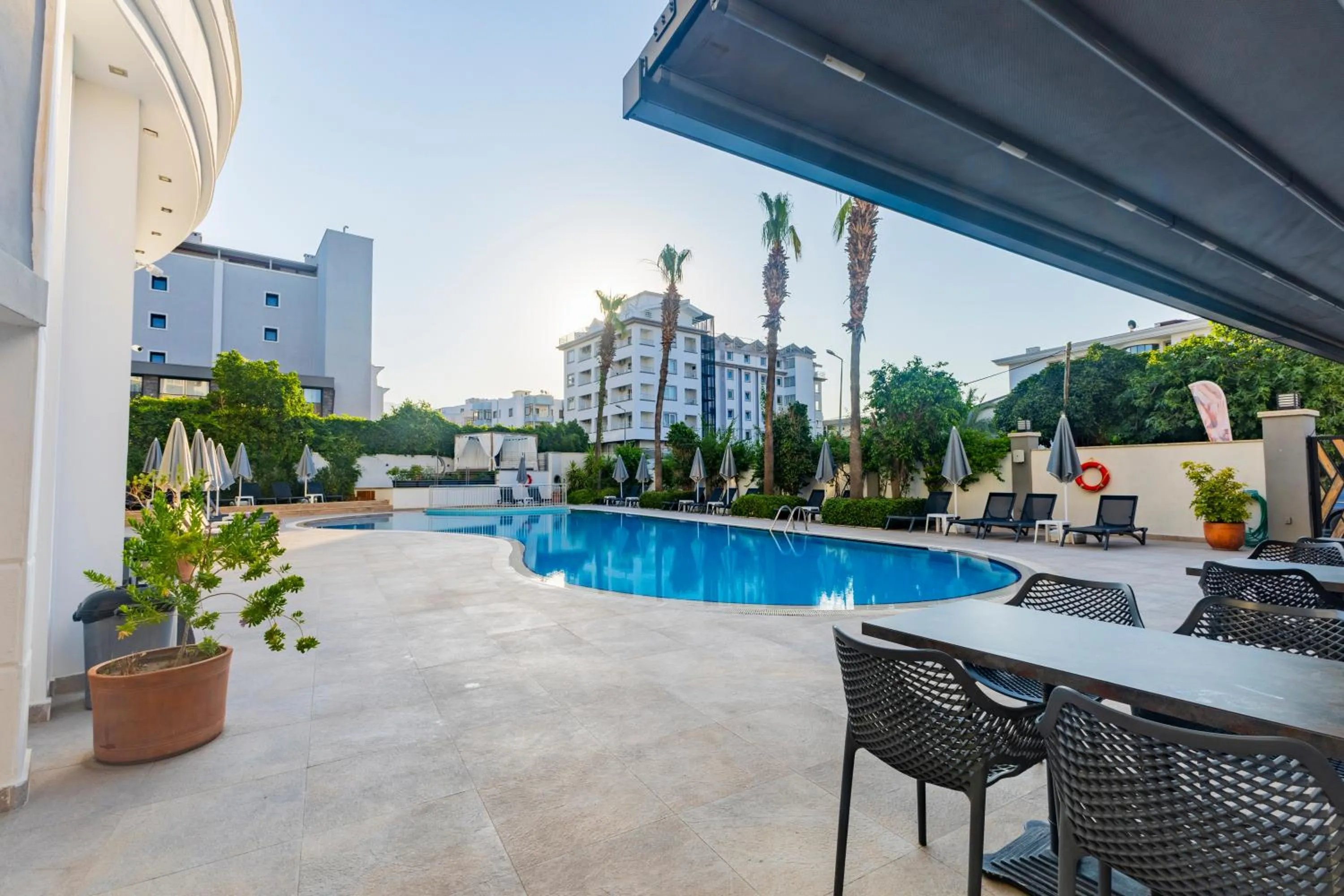 Swimming pool in Motto Premium Hotel&Spa