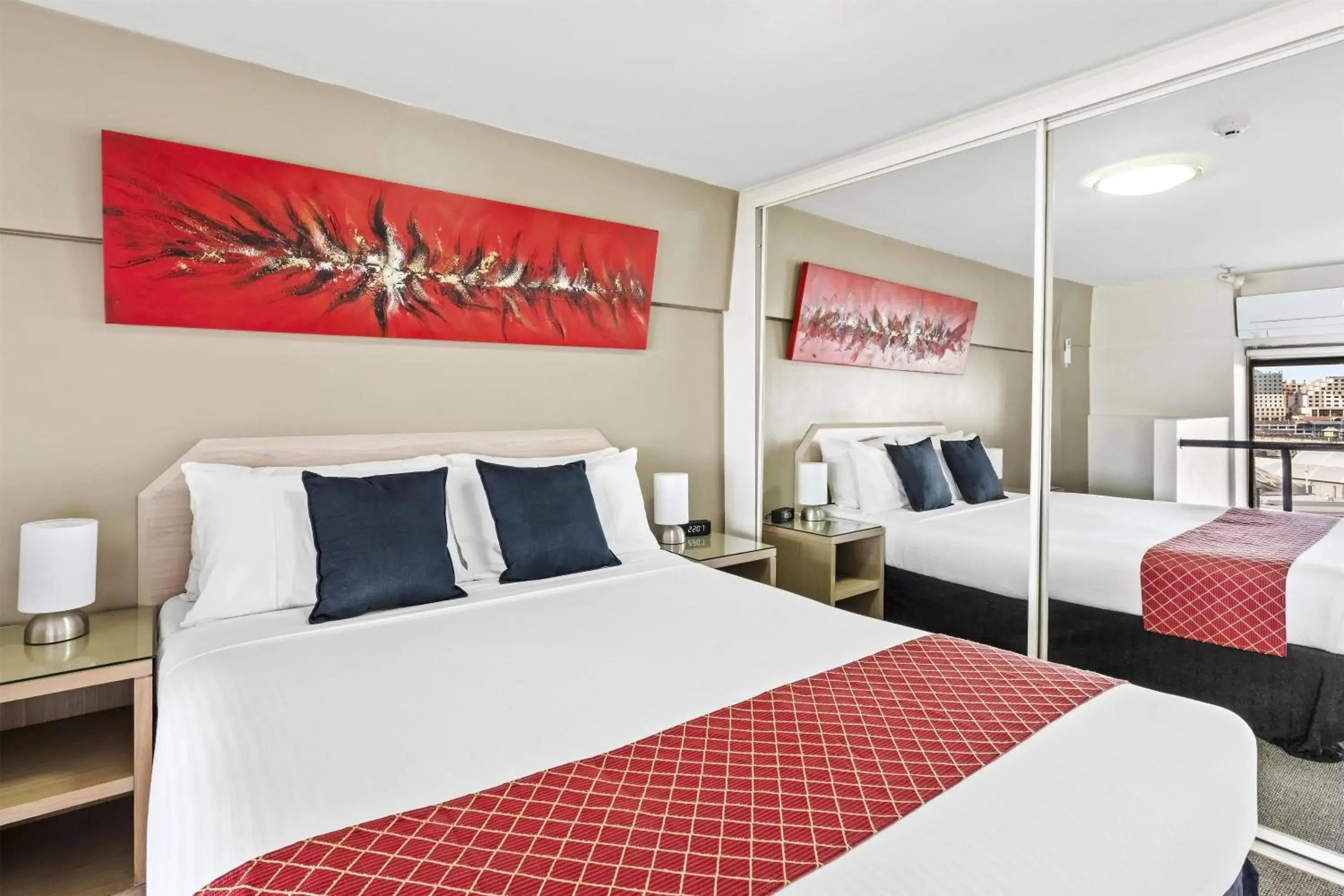 Bed in Metro Apartments on Darling Harbour Bed in Metro Apartments on Darling Harbour