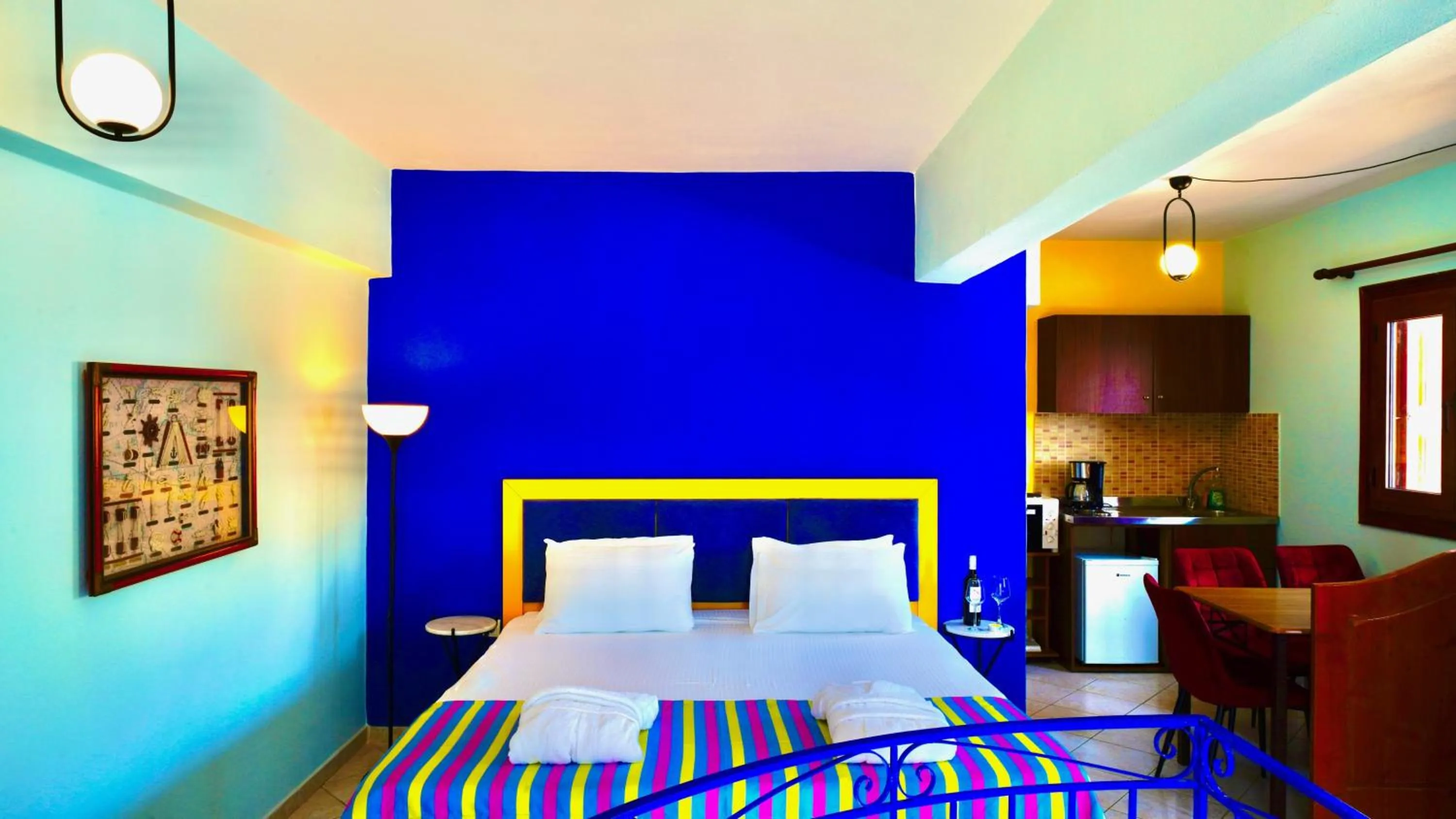 Living room in Captain's Suites