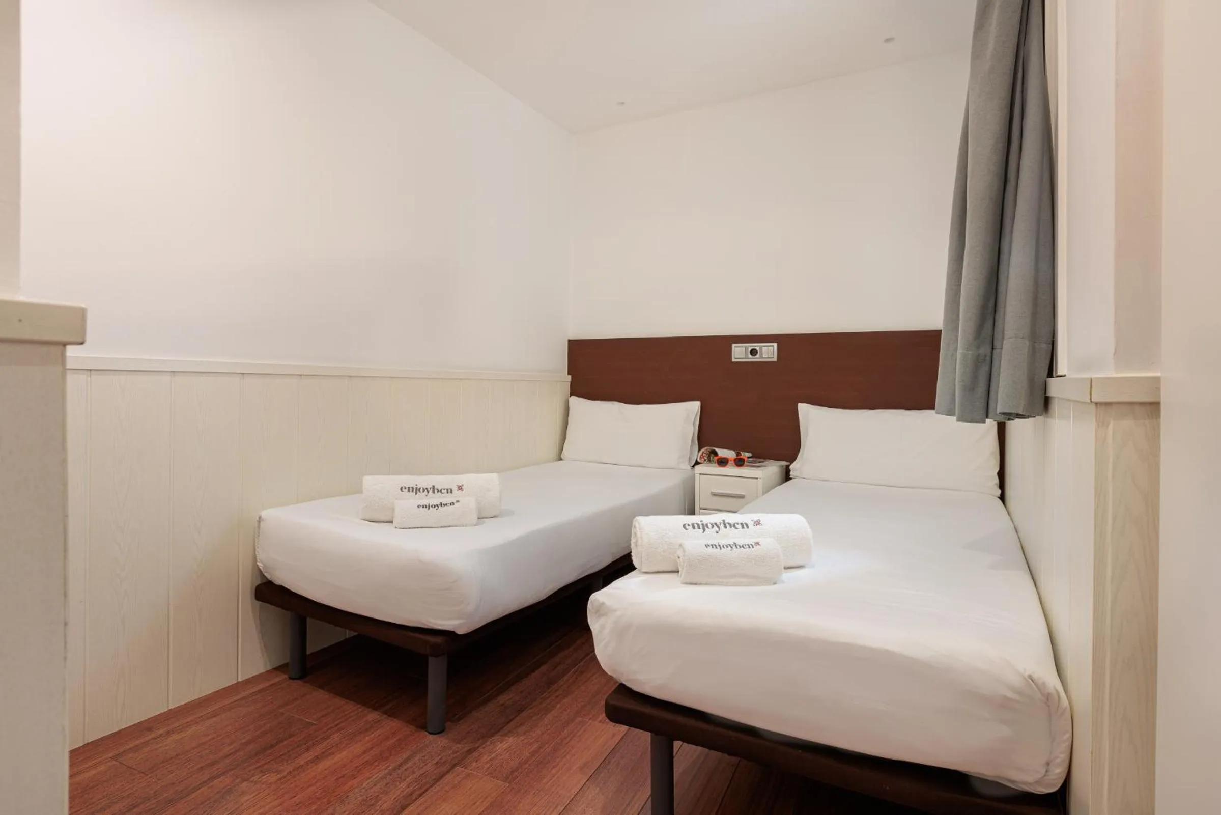 Bed in Enjoybcn Dali Apartments