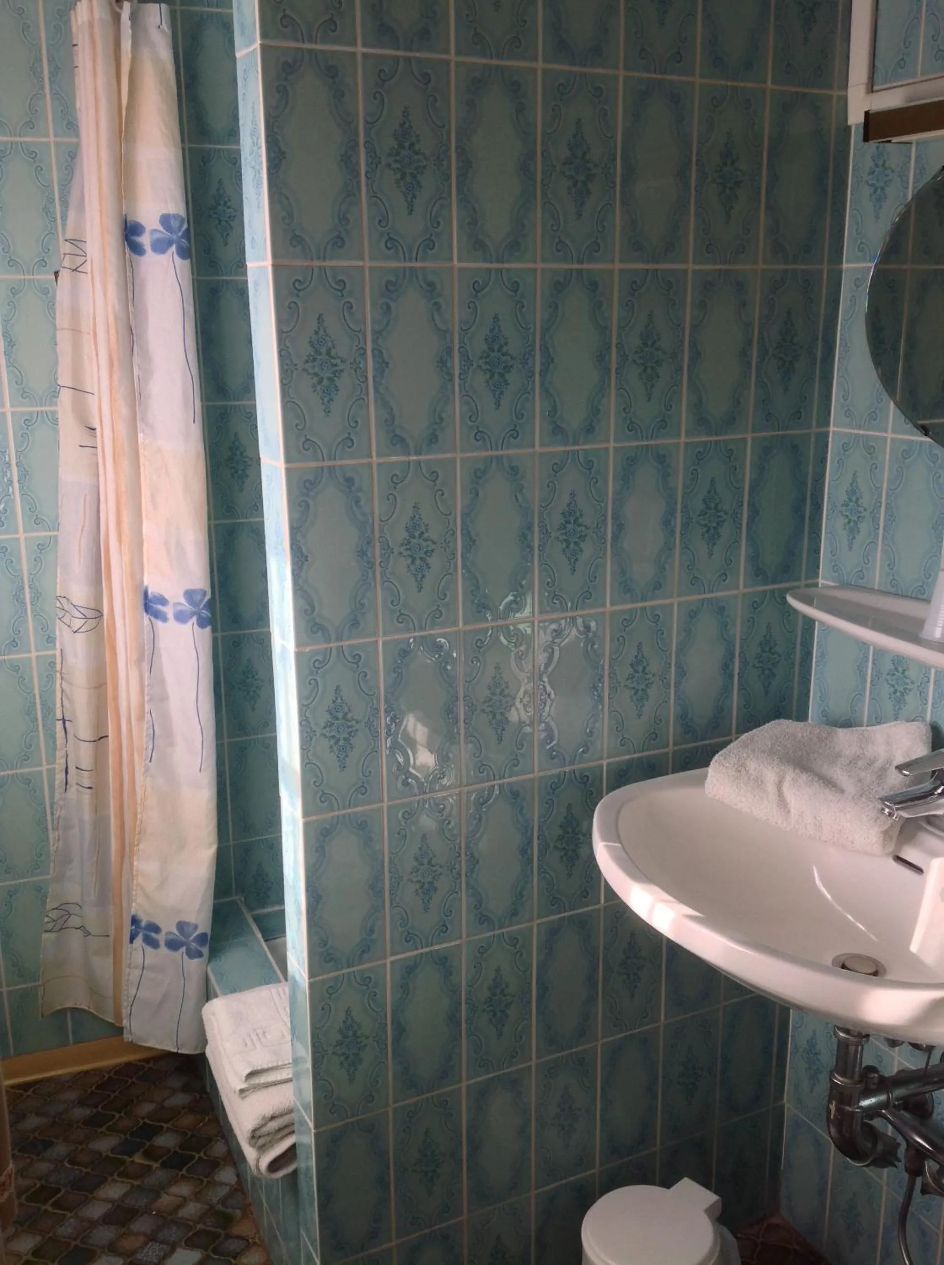 Bathroom in Hôtel Restaurant Zum Schnogaloch