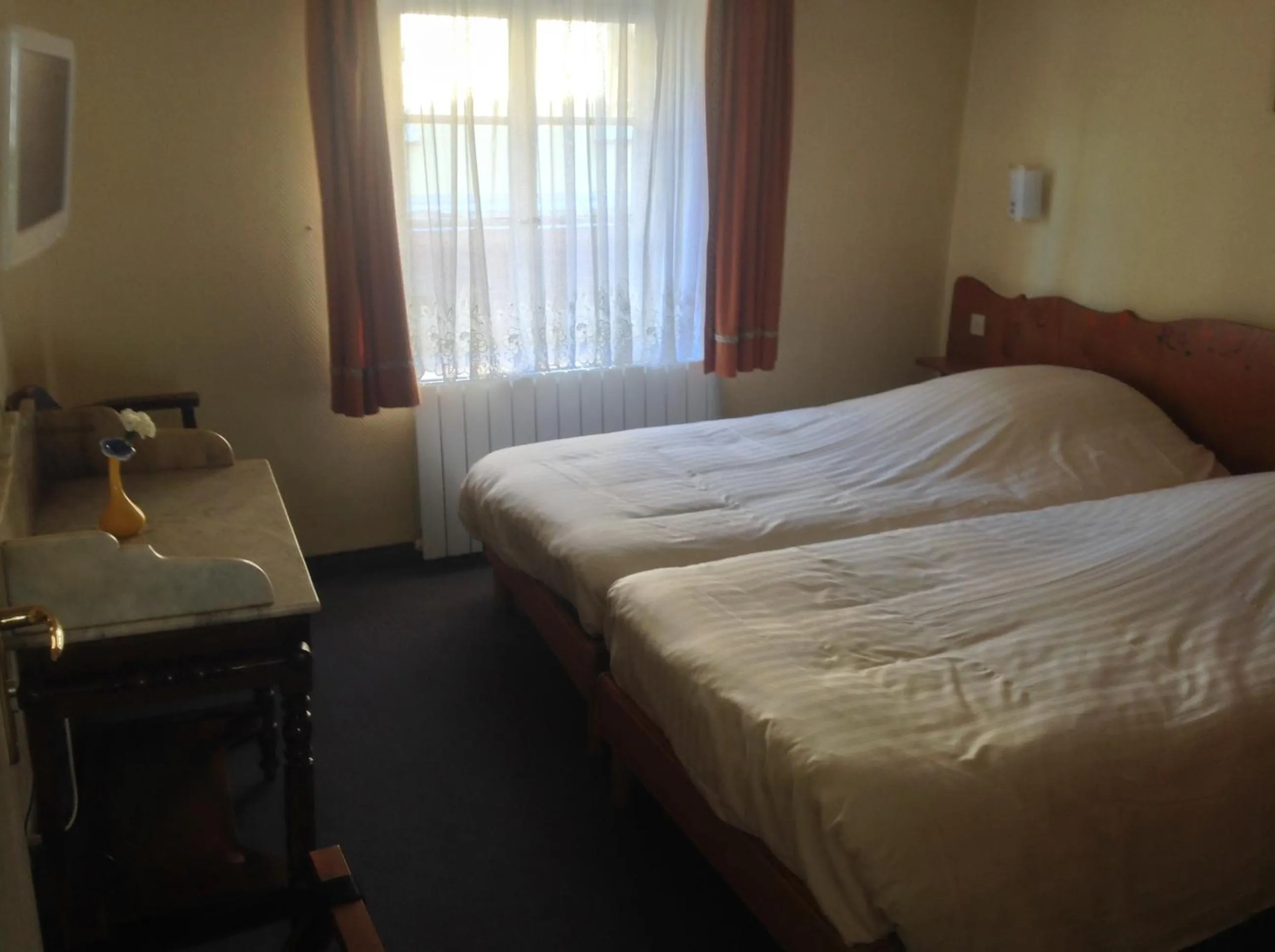 Photo of the whole room, Bed in Hôtel Restaurant Zum Schnogaloch