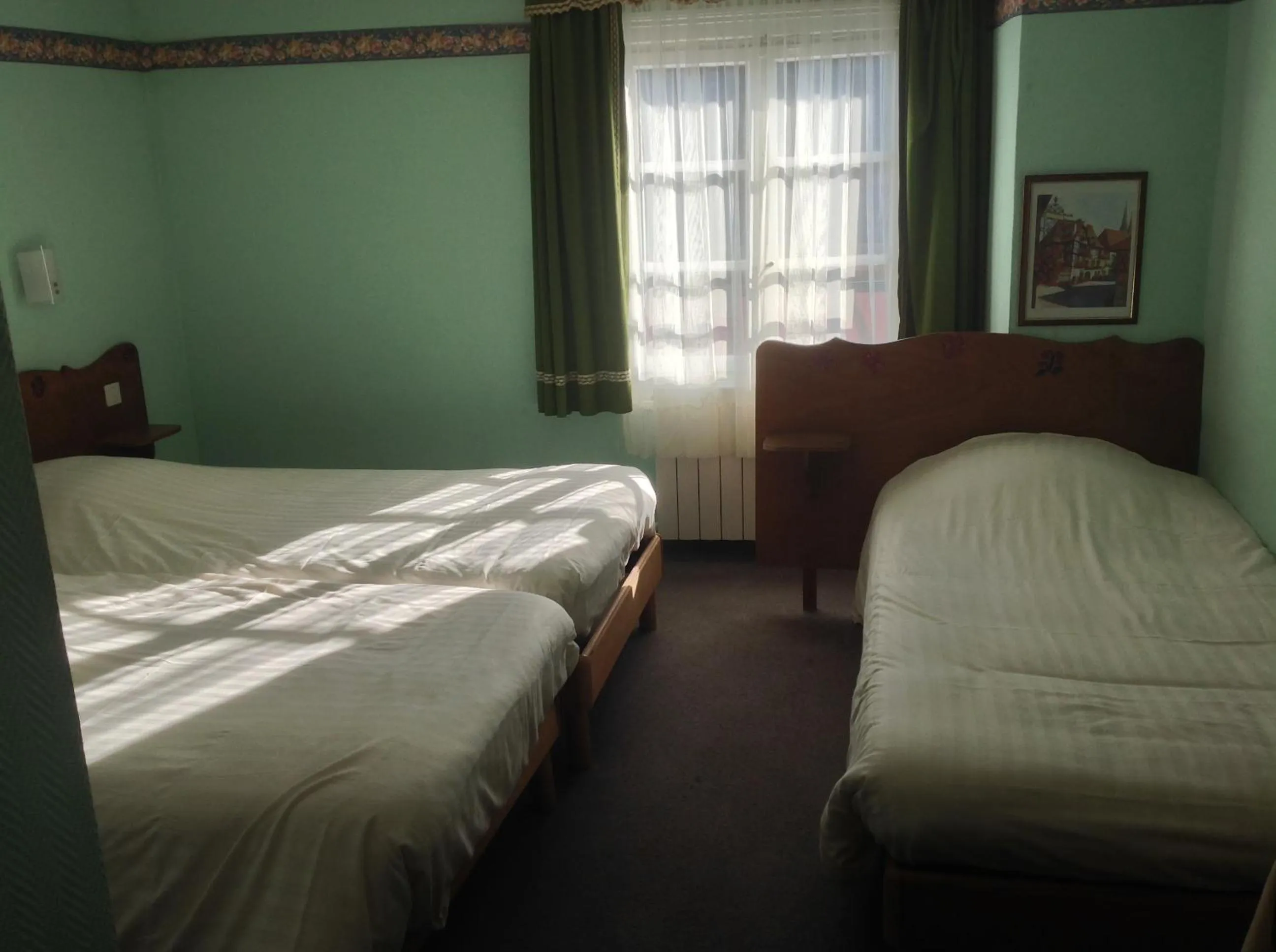 Photo of the whole room, Bed in Hôtel Restaurant Zum Schnogaloch