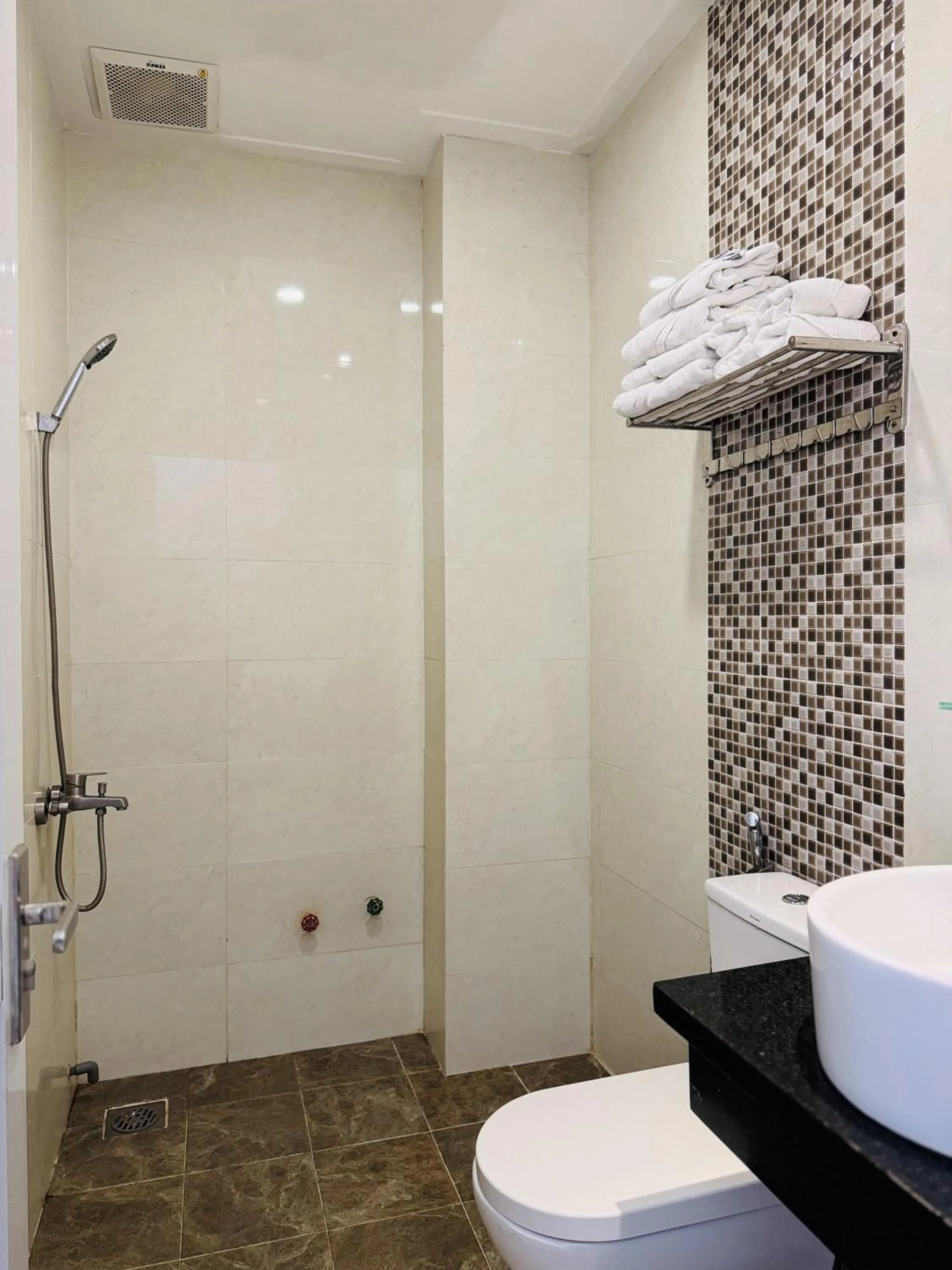 Bathroom in Ninh Chu 2 Hotel