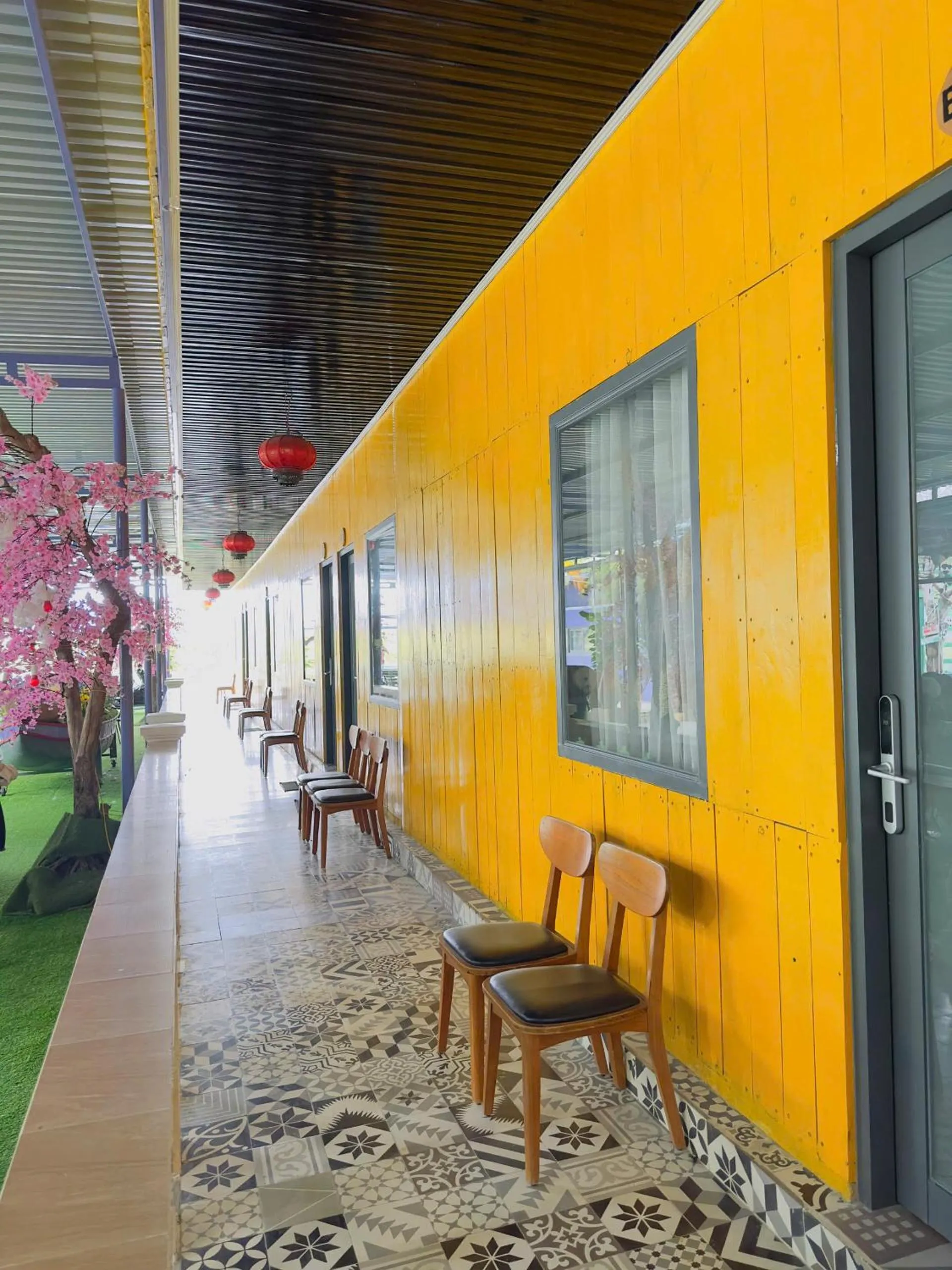 Inner courtyard view in Ninh Chu 2 Hotel