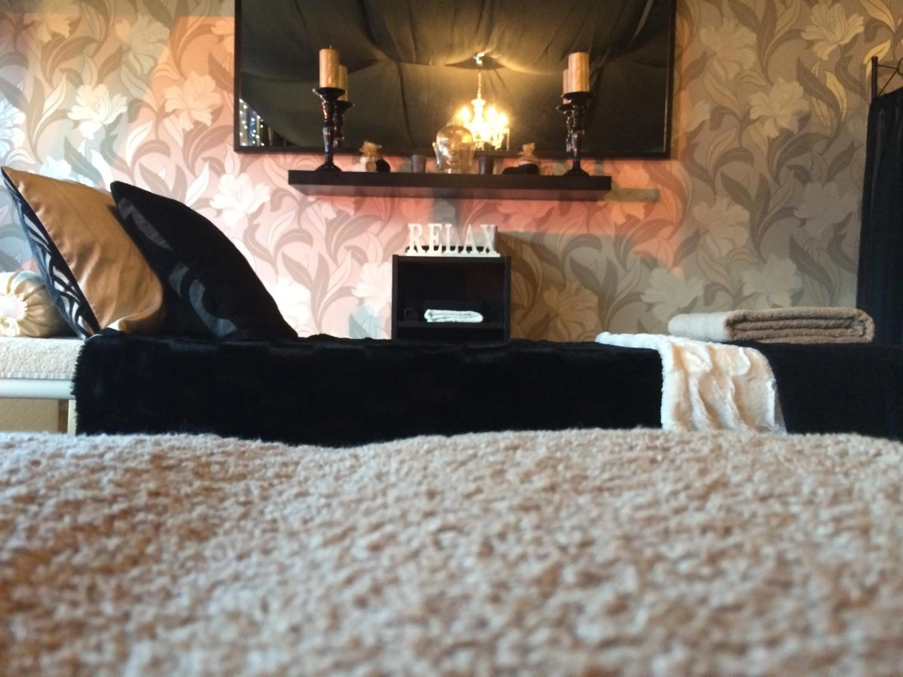 Decorative detail in Tiffany's Hotel