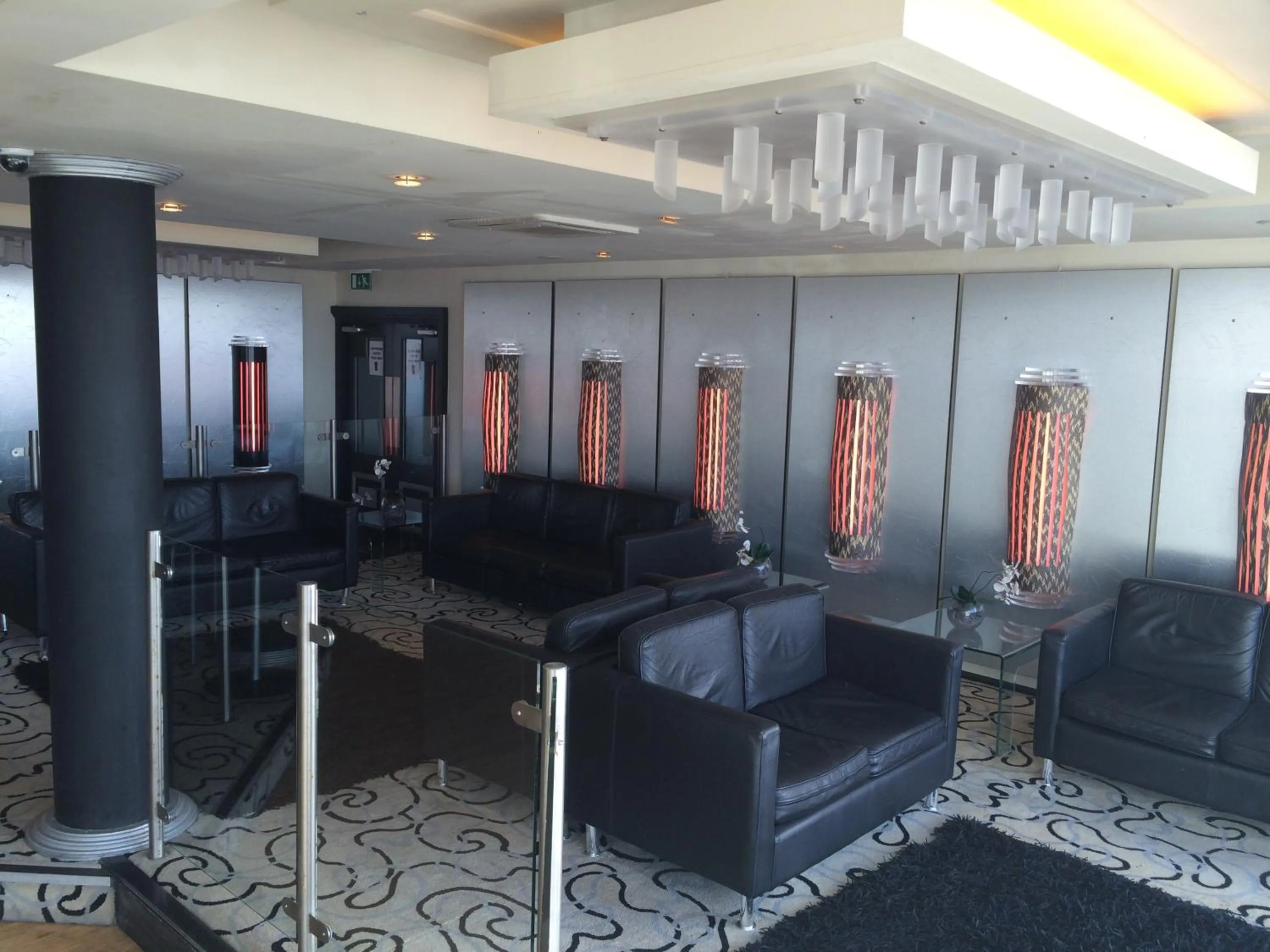 Living room in Tiffany's Hotel