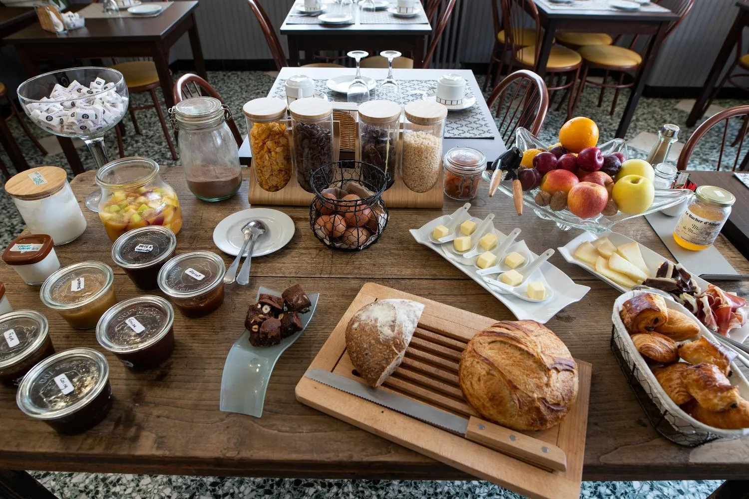 Food and drinks in Logis Chez Germaine