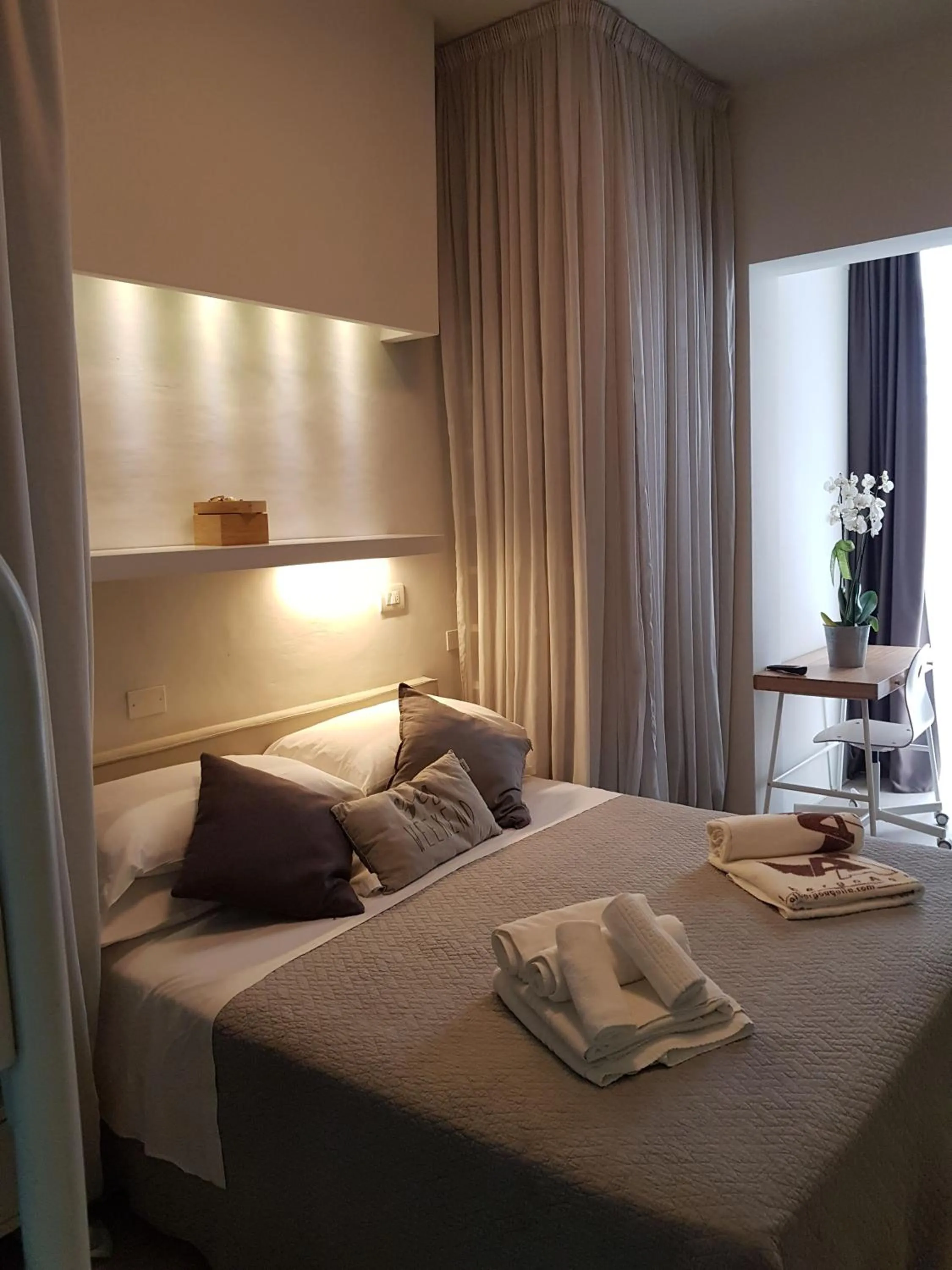 Bed in Albergo Aquila