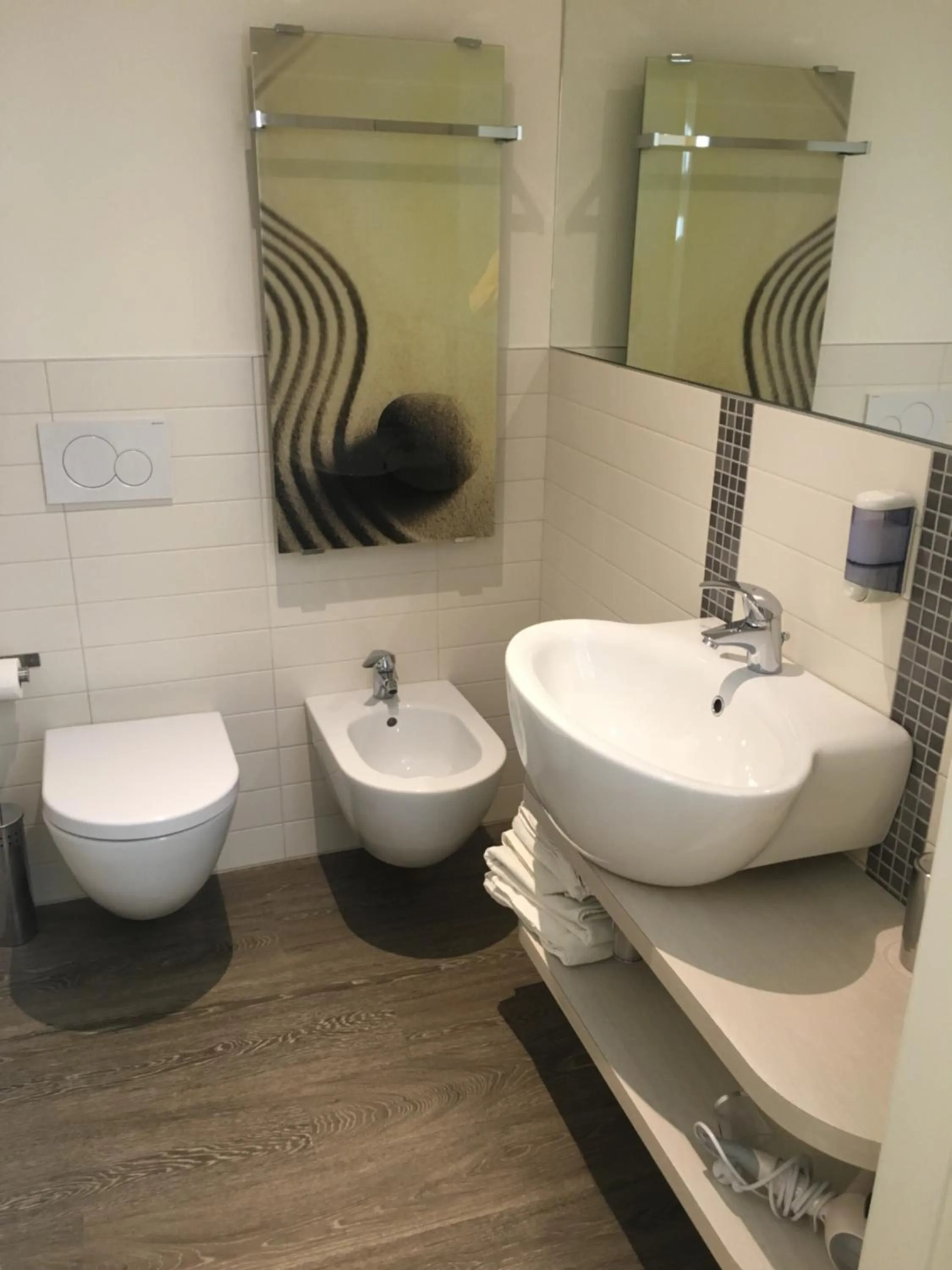 Bathroom in Albergo Aquila