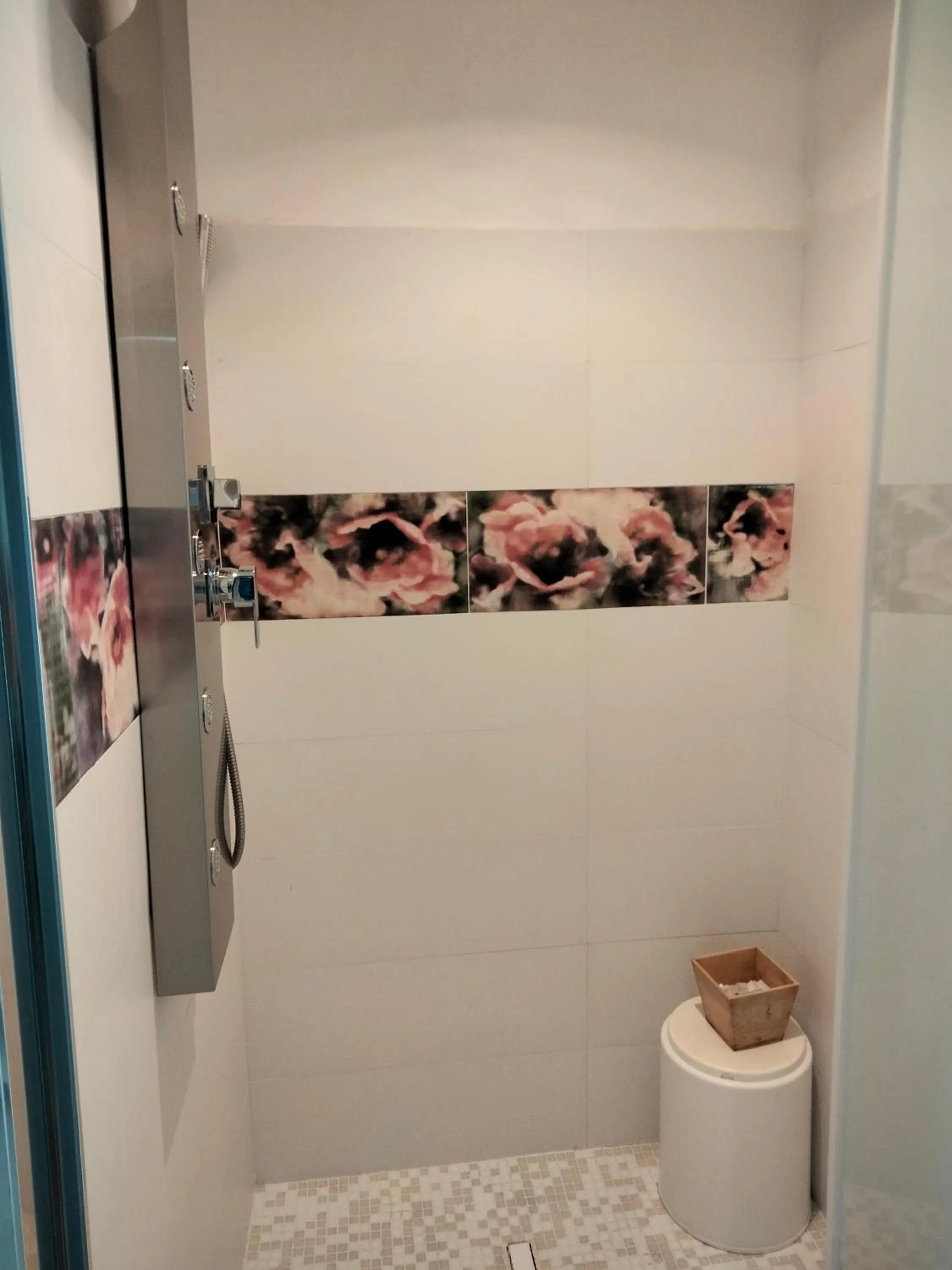 Bathroom in Albergo Aquila